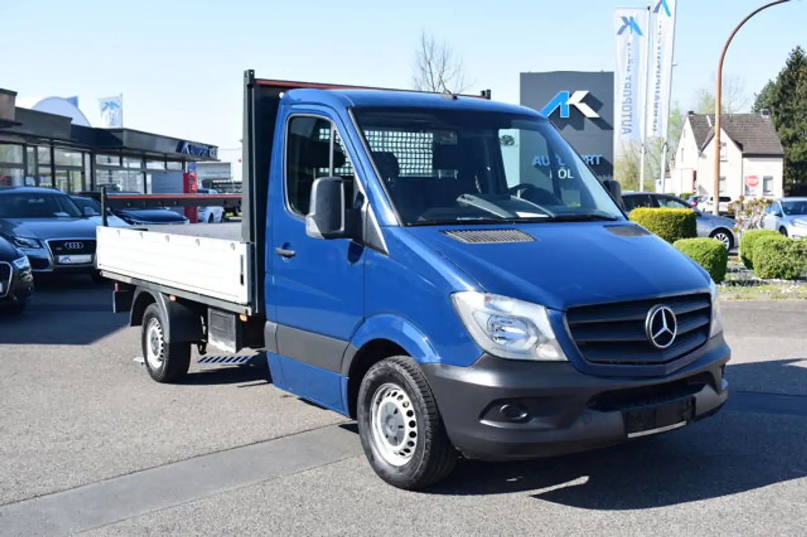 Mercedes-Benz Sprinter Blau - 1