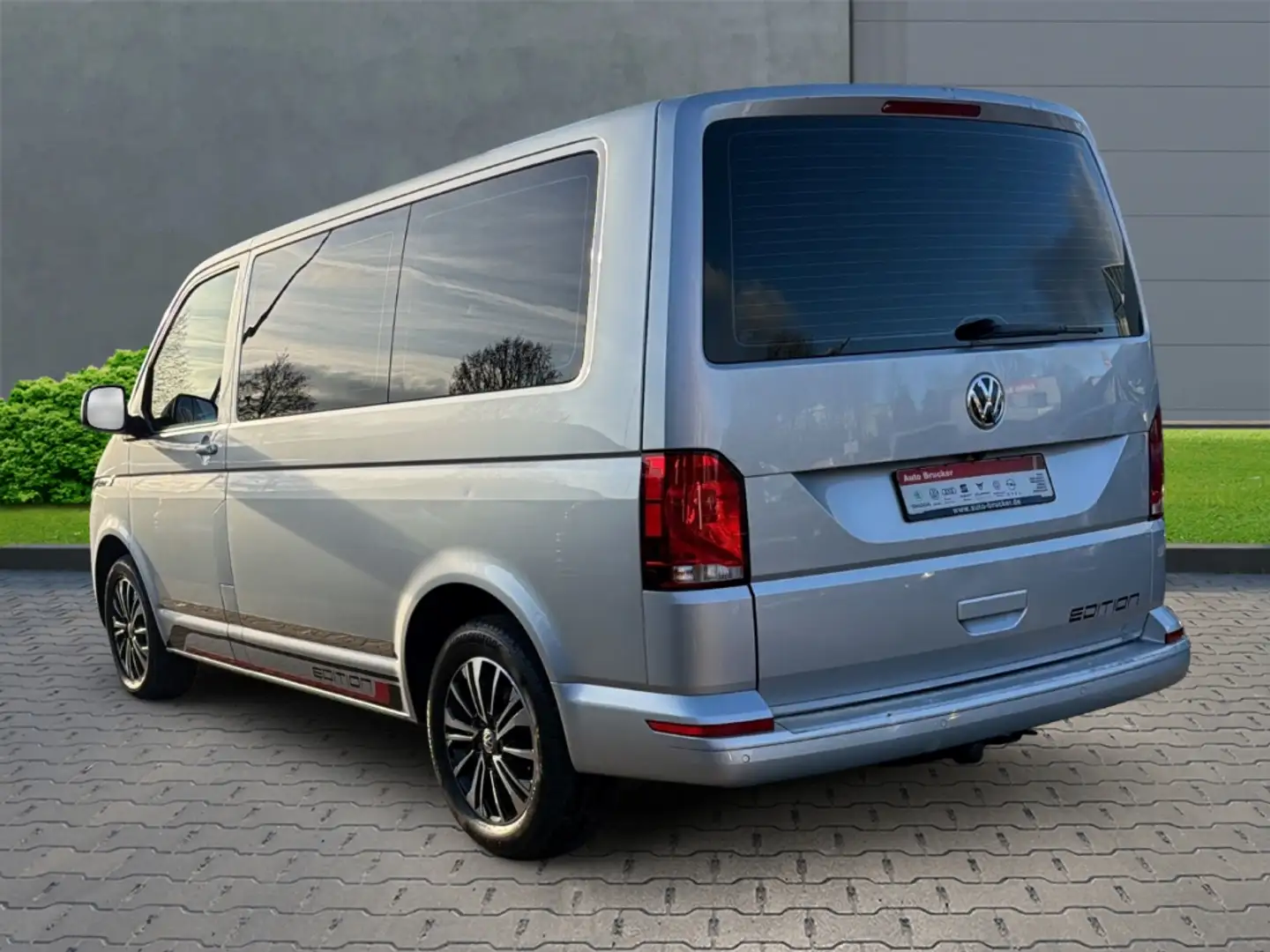 Volkswagen T6.1 Multivan 4MOTION+AHK+Sitzhzg+Standhzg Silber - 2