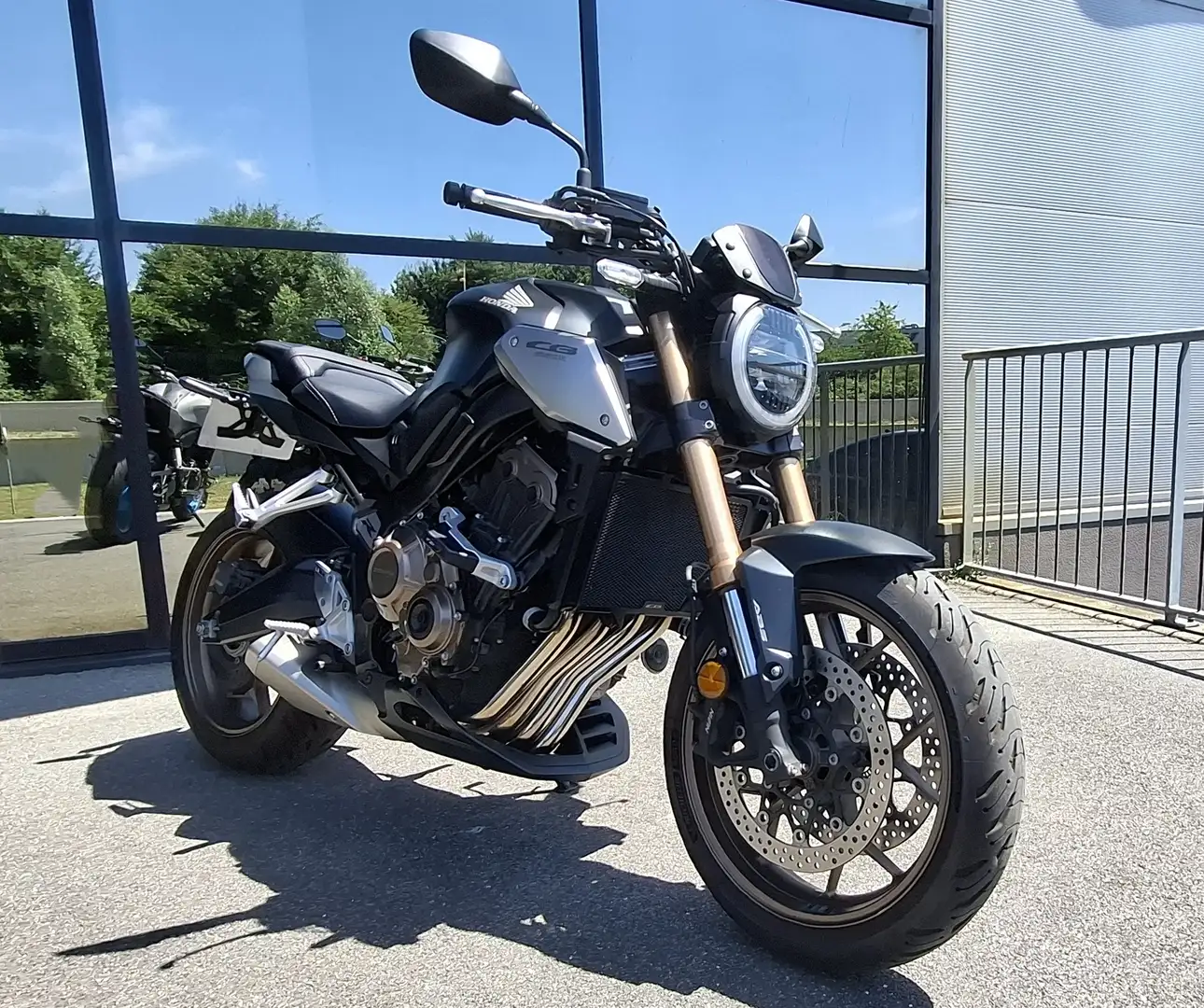 Honda CB 650 Gris - 1