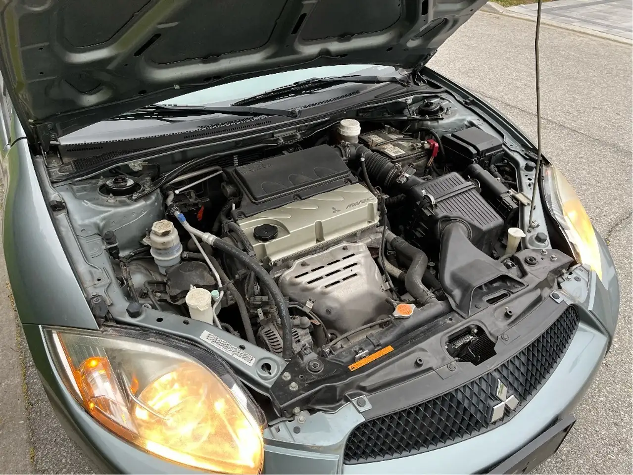 Mitsubishi Eclipse снимка Mitsubishi Eclipse