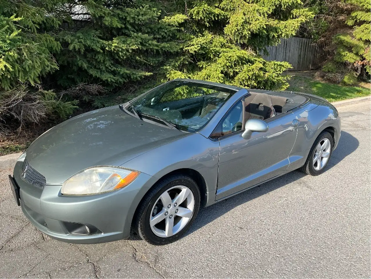 Mitsubishi Eclipse снимка Mitsubishi Eclipse