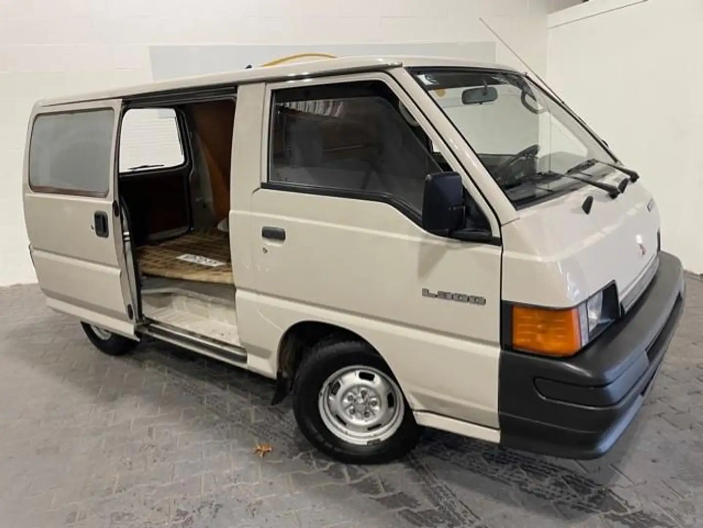 Mitsubishi L300 L300 1.6 BENZINE*Stuurbek*UNIEK*Origineel* Gri - 2