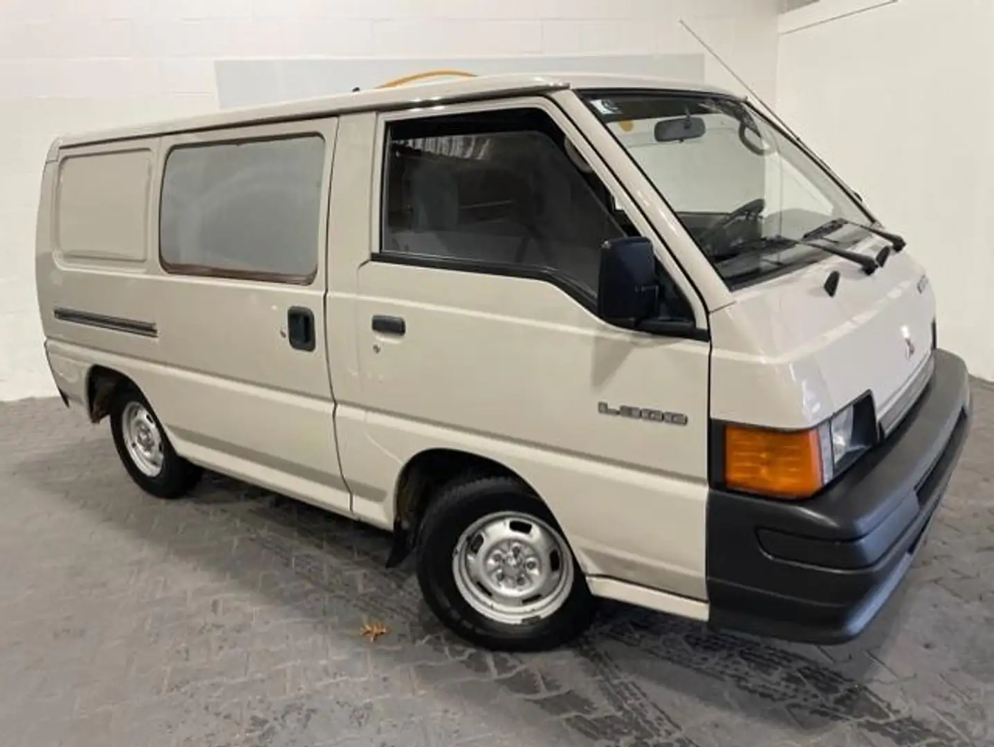 Mitsubishi L300 L300 1.6 BENZINE*Stuurbek*UNIEK*Origineel* Gri - 1
