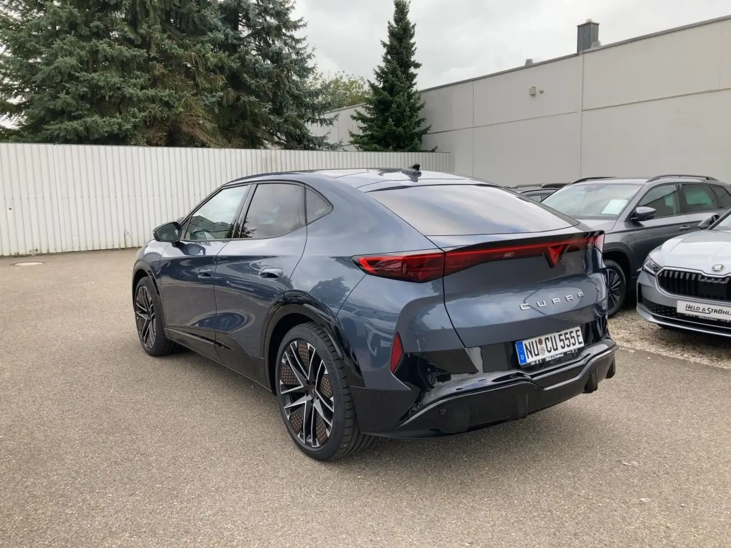 CUPRA Tavascan VZ 4Drive EXTREME HuD PANO WÄPU 360°KAM Blau - 2