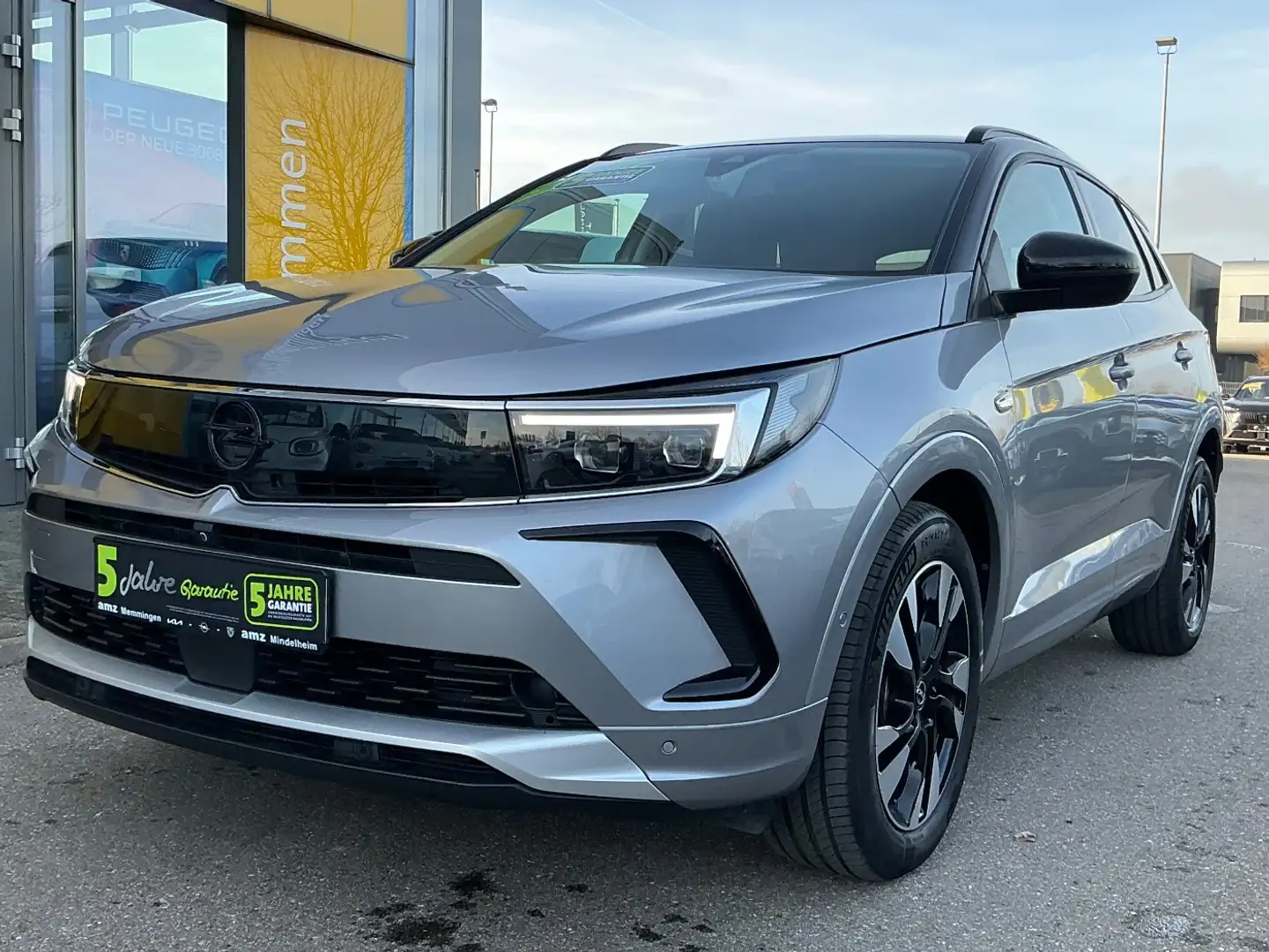 Opel Grandland 1.5 D Ultimate *AHK*NIGHT VISION* Grau - 2