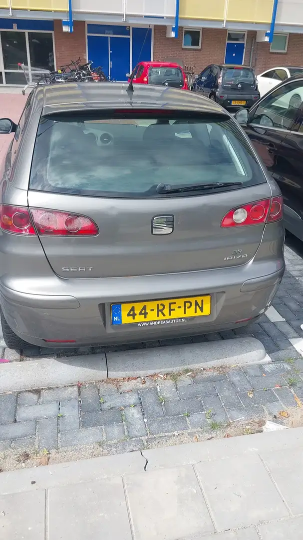 SEAT Ibiza 1.4-16V Signo Brun - 2