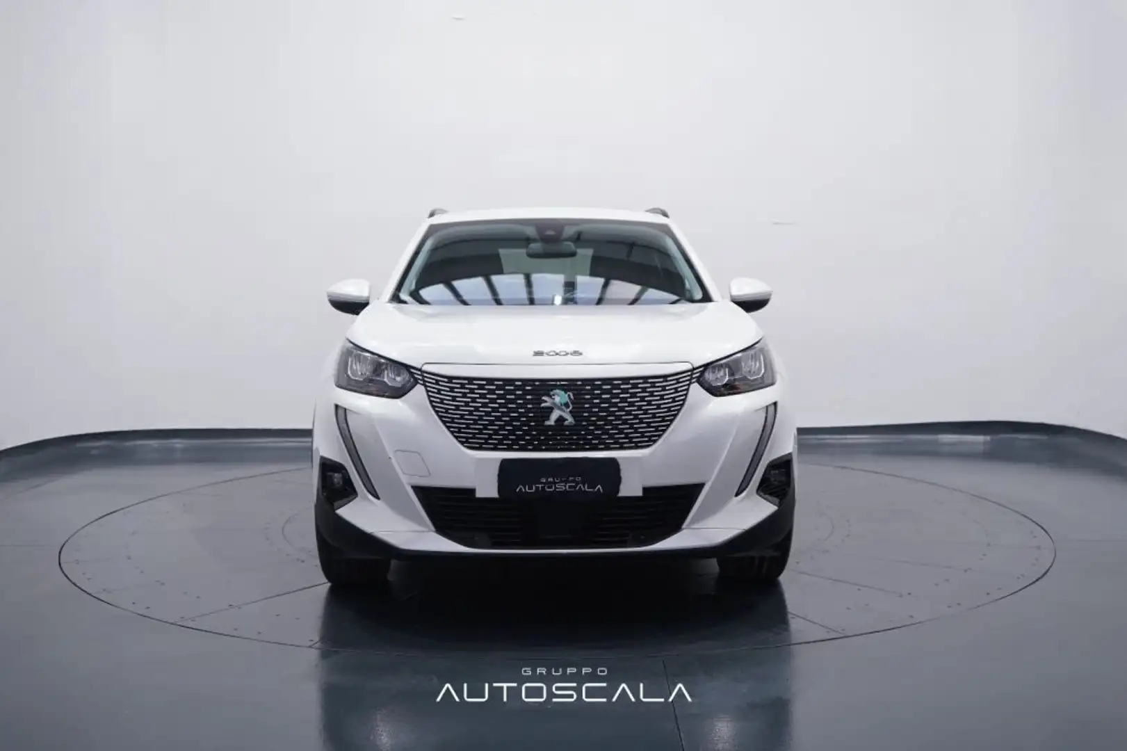 Peugeot 2008 motore elettrico 136 CV Allure Bianco - 2