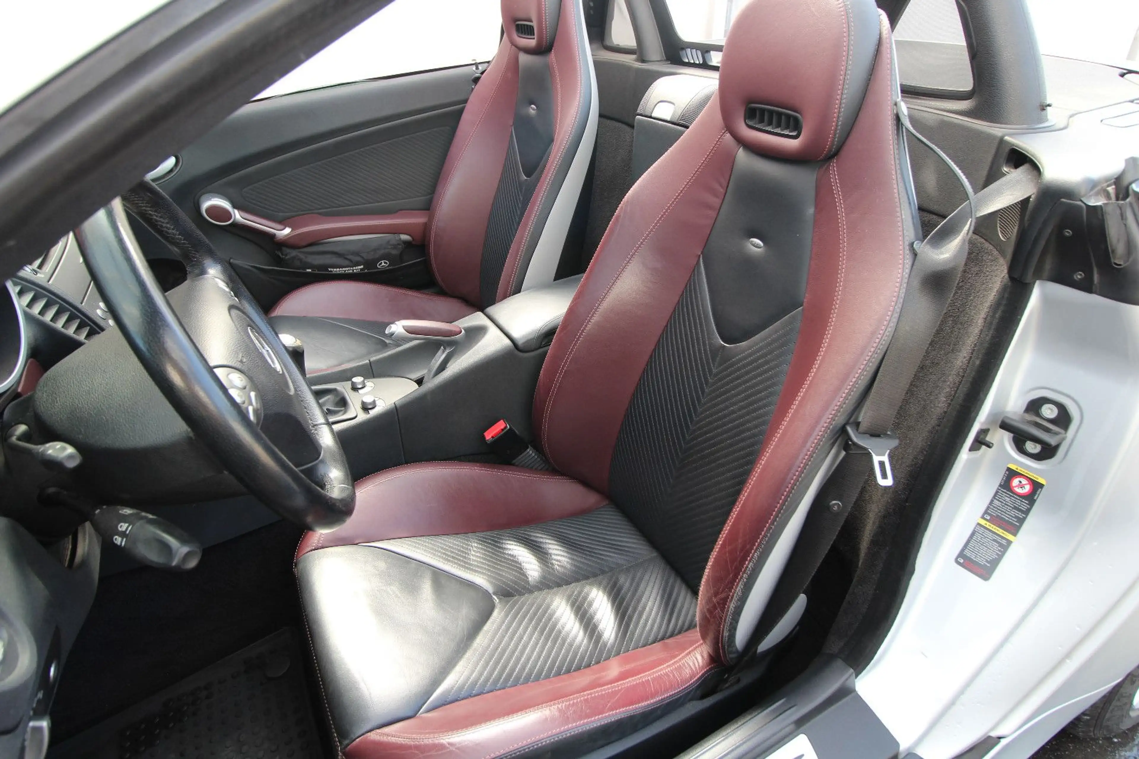 Mercedes-Benz SLK 200 Kompressor~Designo~Airscarf~Xenon~PDC~ — photo 10