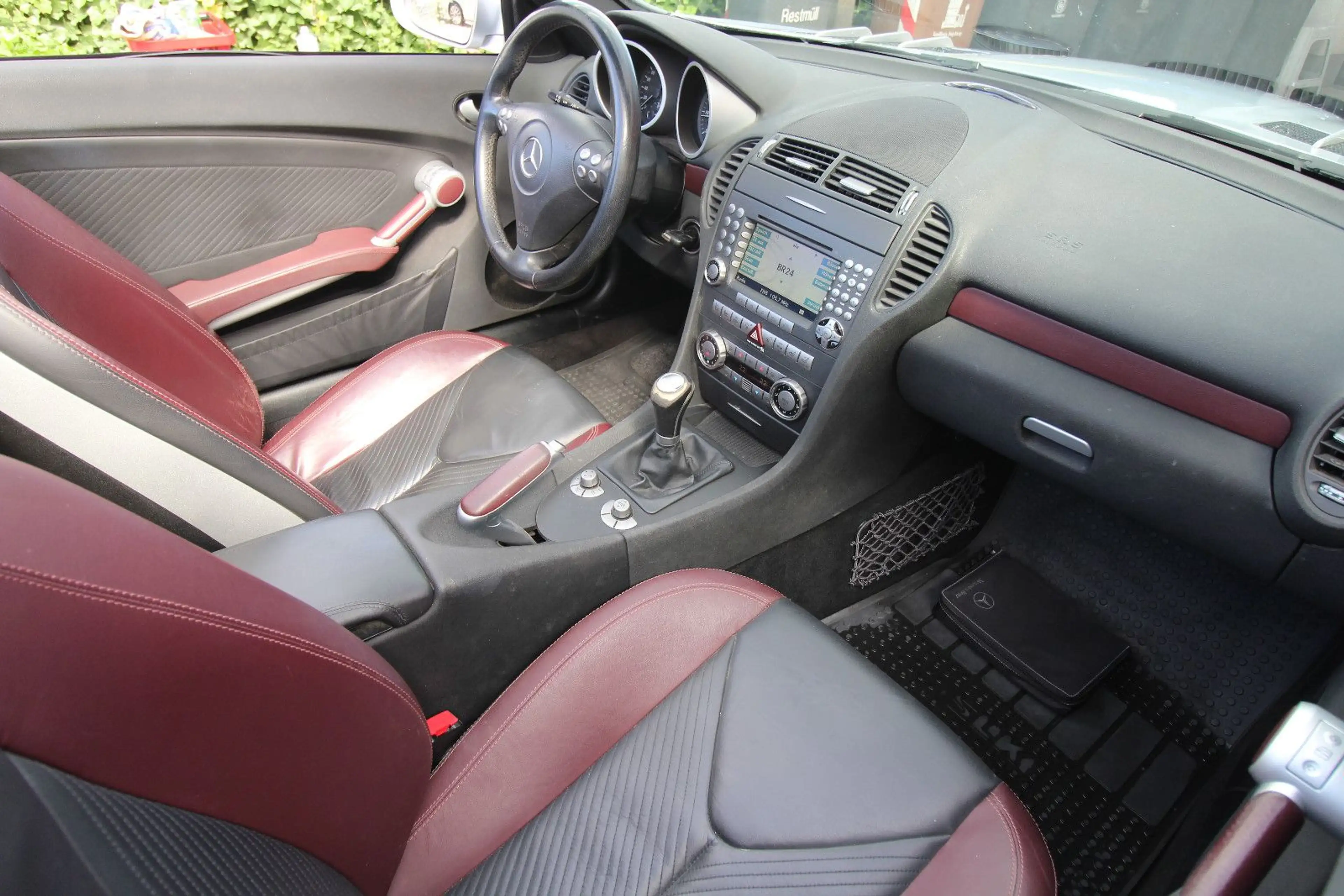 Mercedes-Benz SLK 200 Kompressor~Designo~Airscarf~Xenon~PDC~ — photo 6