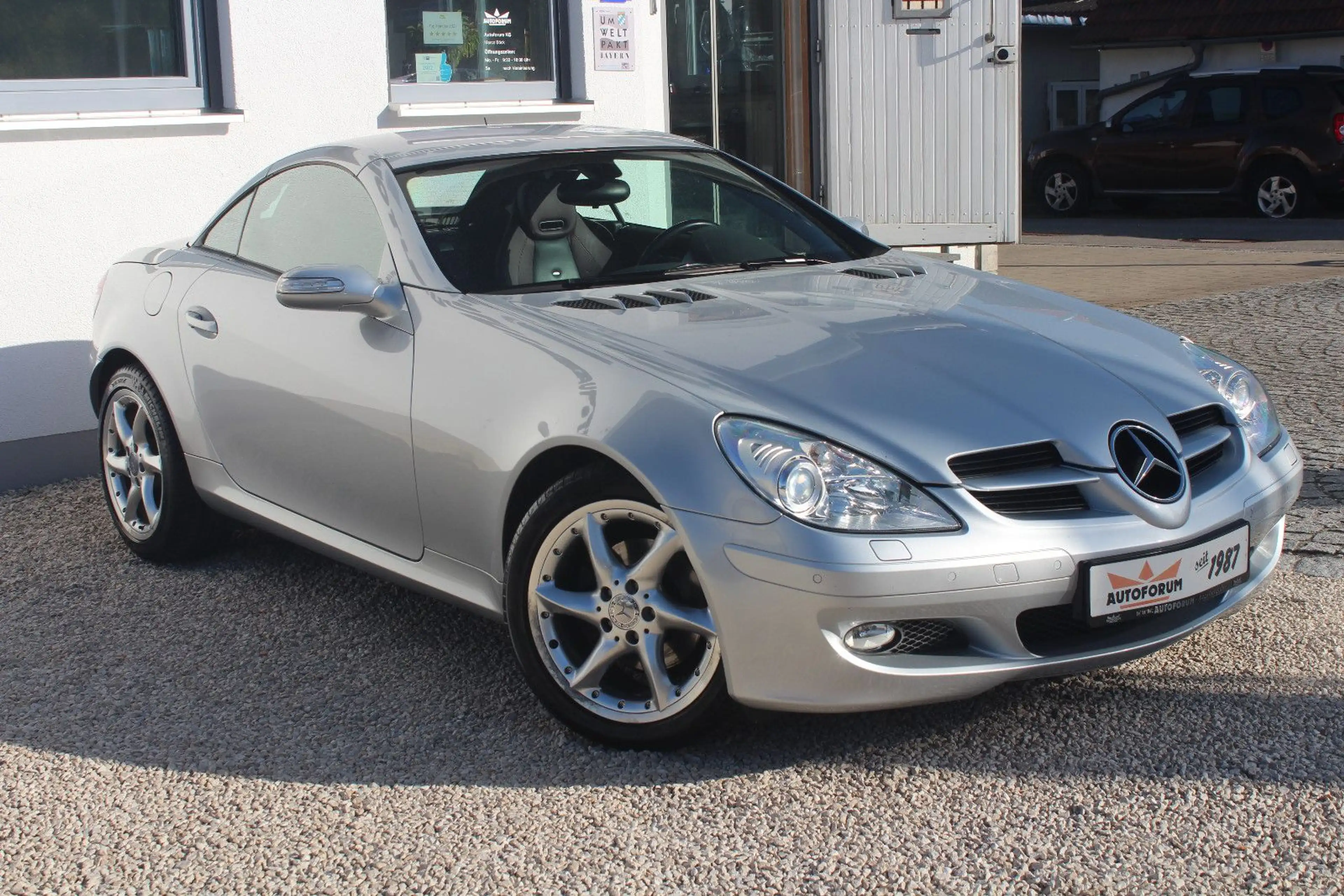Mercedes-Benz SLK 200 Kompressor~Designo~Airscarf~Xenon~PDC~ — photo 5