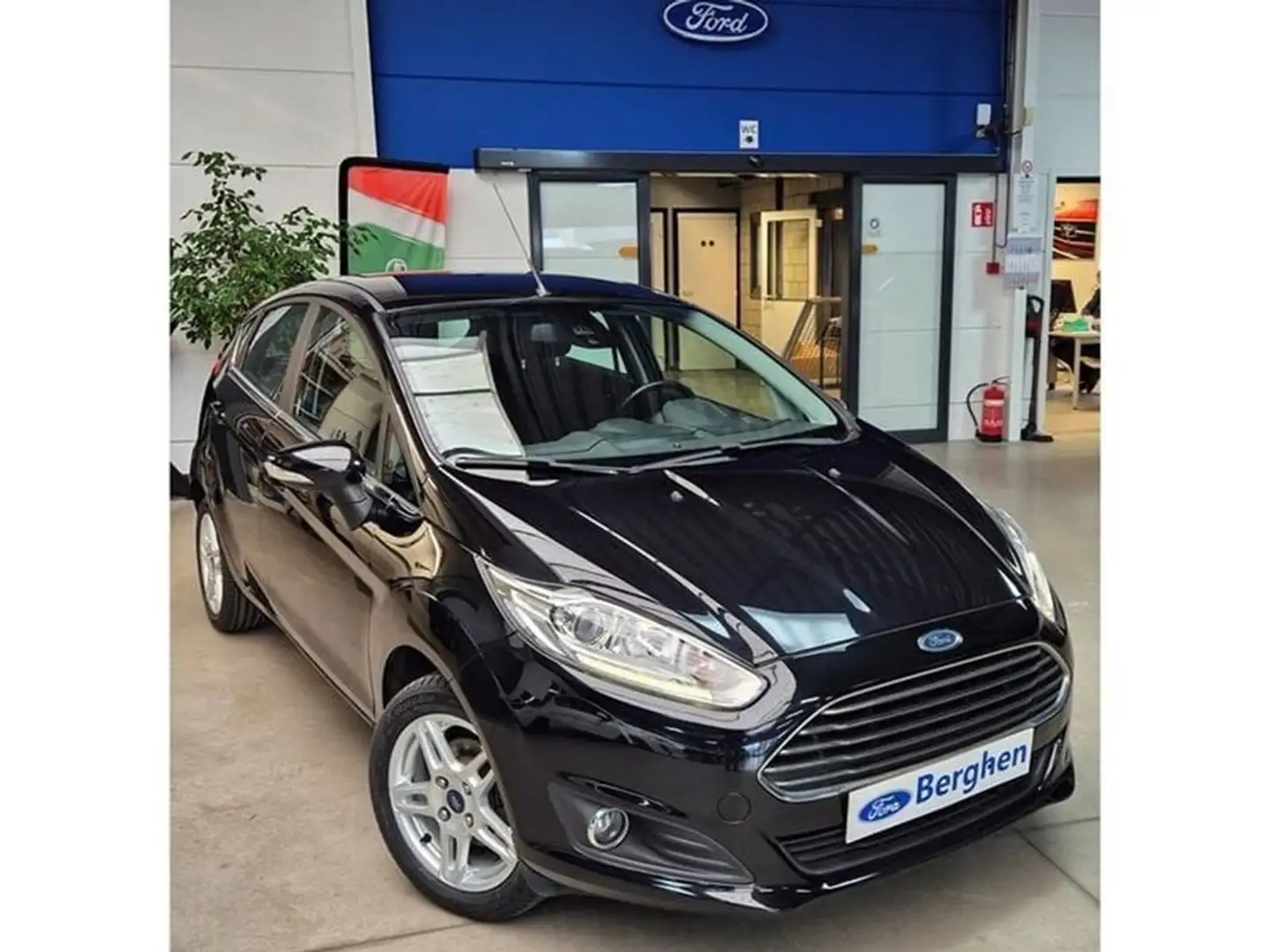Ford Fiesta EcoBoost Titanium Start-Stop Noir - 1
