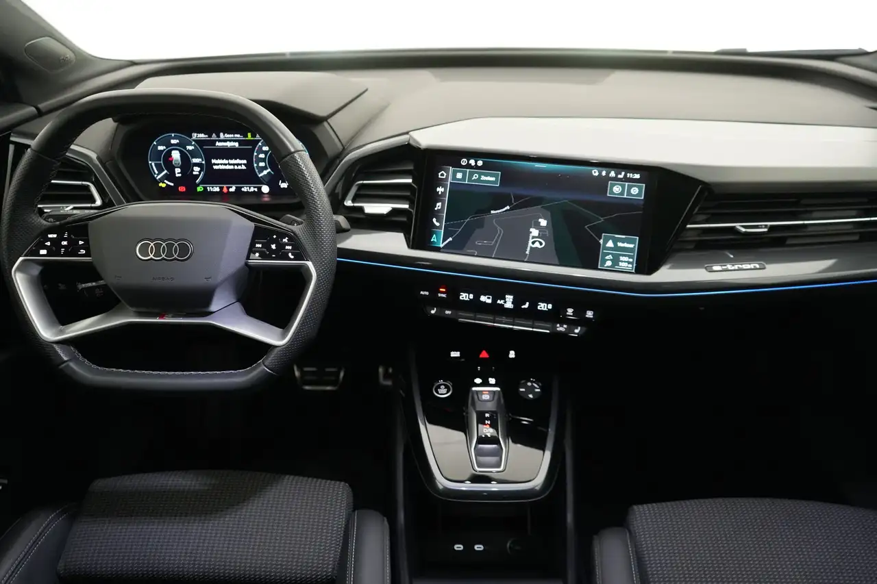 Audi Q4 45 Corporate S-Line LEDER/STOF LED GPS PDC CAM, миниатюра 13