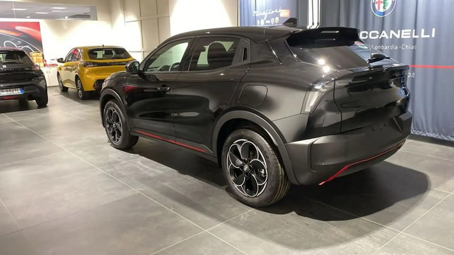 Alfa Romeo Junior 156 CV BEV Speciale Nero - 2
