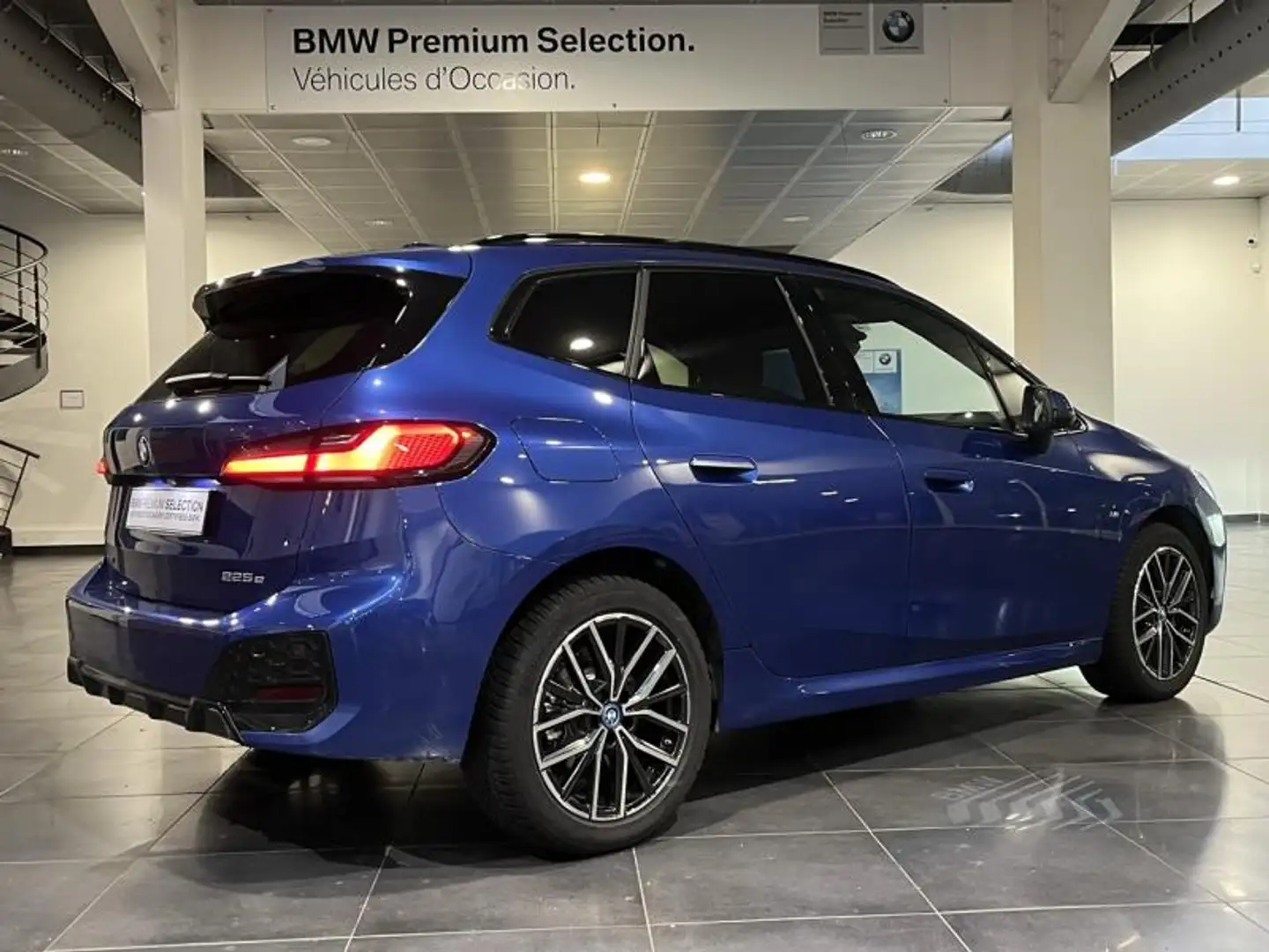 BMW 225 225e 245ch xDrive M Sport DKG7 Bleu - 2