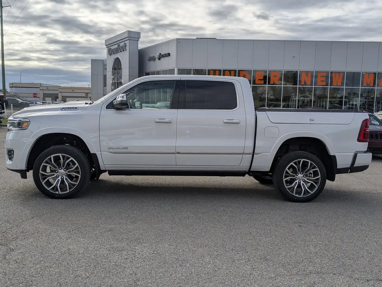 RAM 1500 снимка RAM 1500