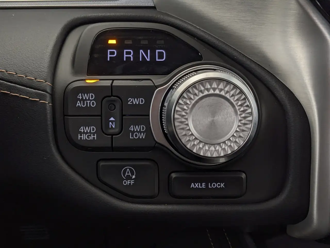 RAM 1500 снимка RAM 1500