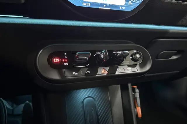MINI Hatch view 13