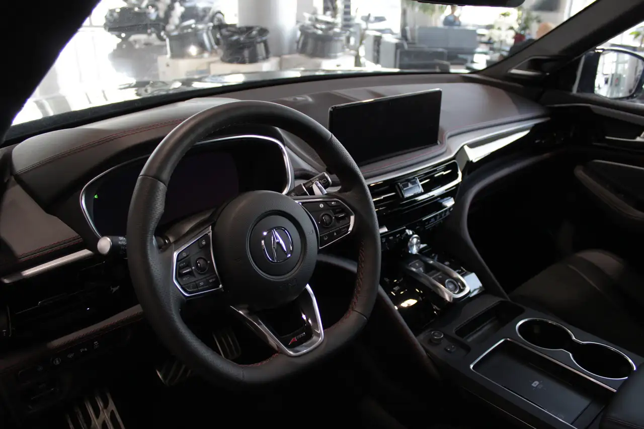 Acura MDX снимка Acura MDX