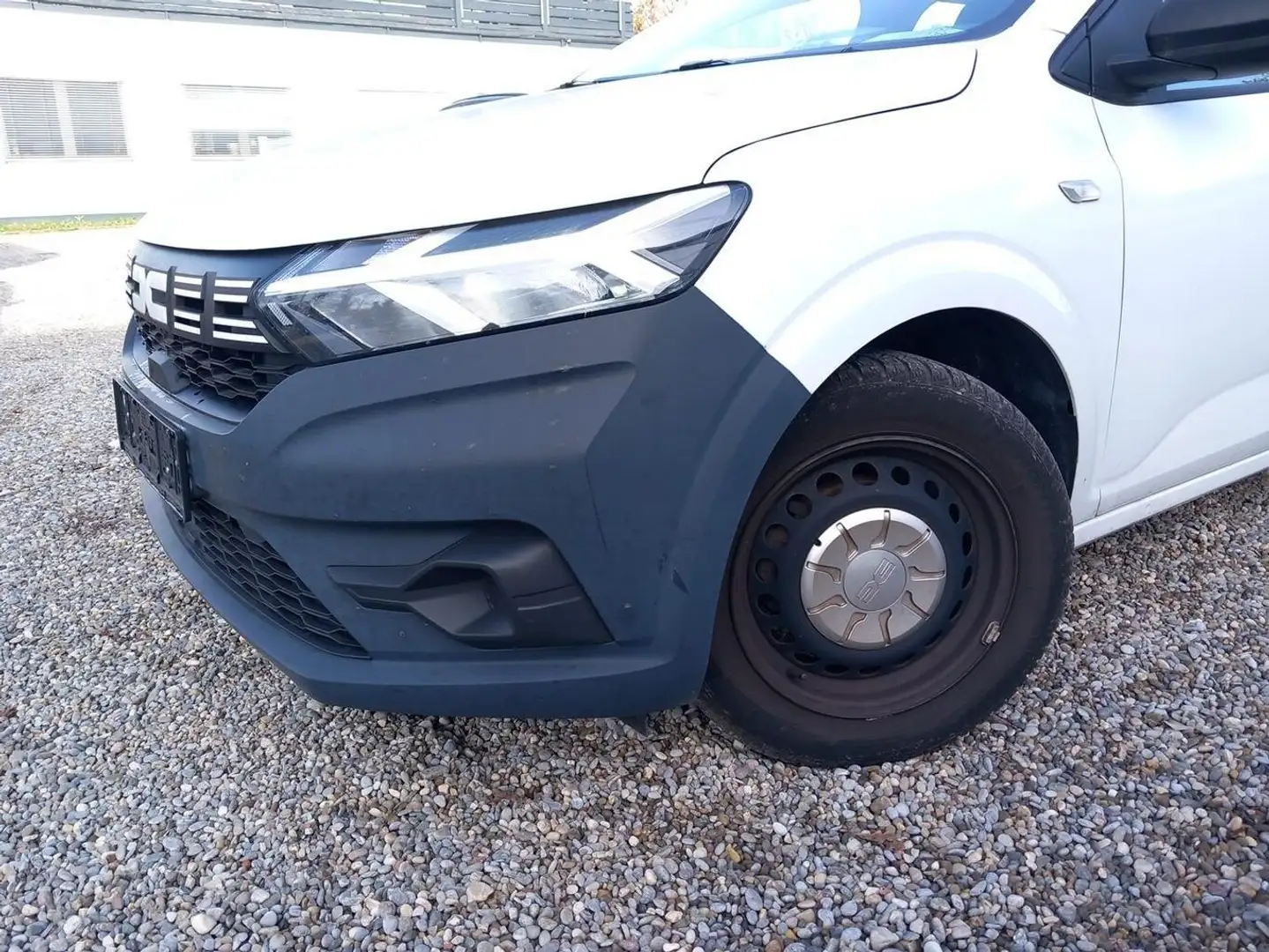 Dacia Sandero Access 1.0 SCe 65 LED NotbremsA BordC 49 kW (67... Weiß - 2