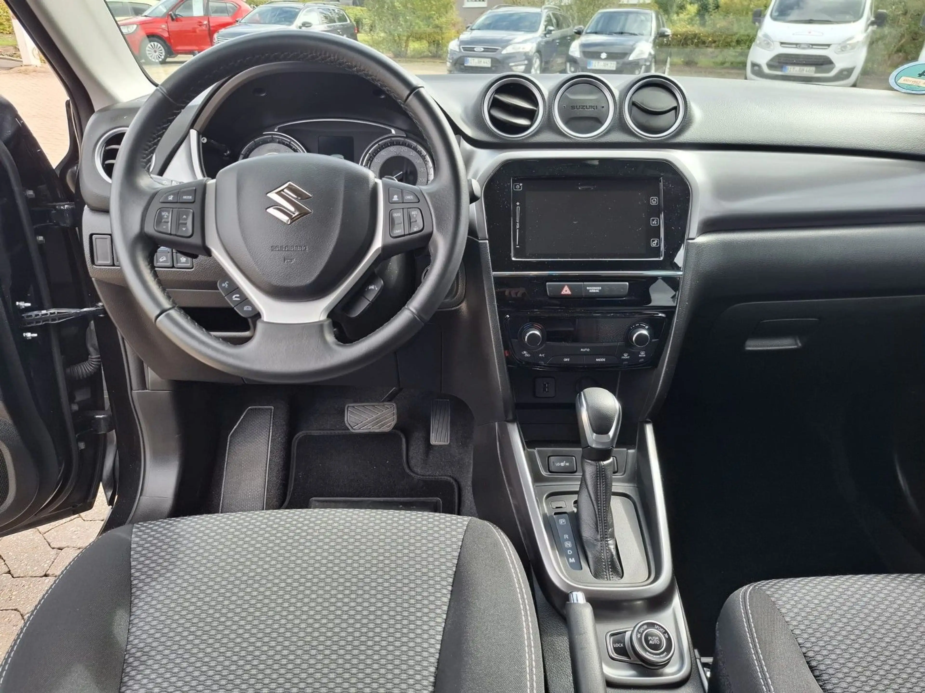 Suzuki Vitara 1,5 Dualjet Hybrid Allgrip AGS Comfort — photo 10