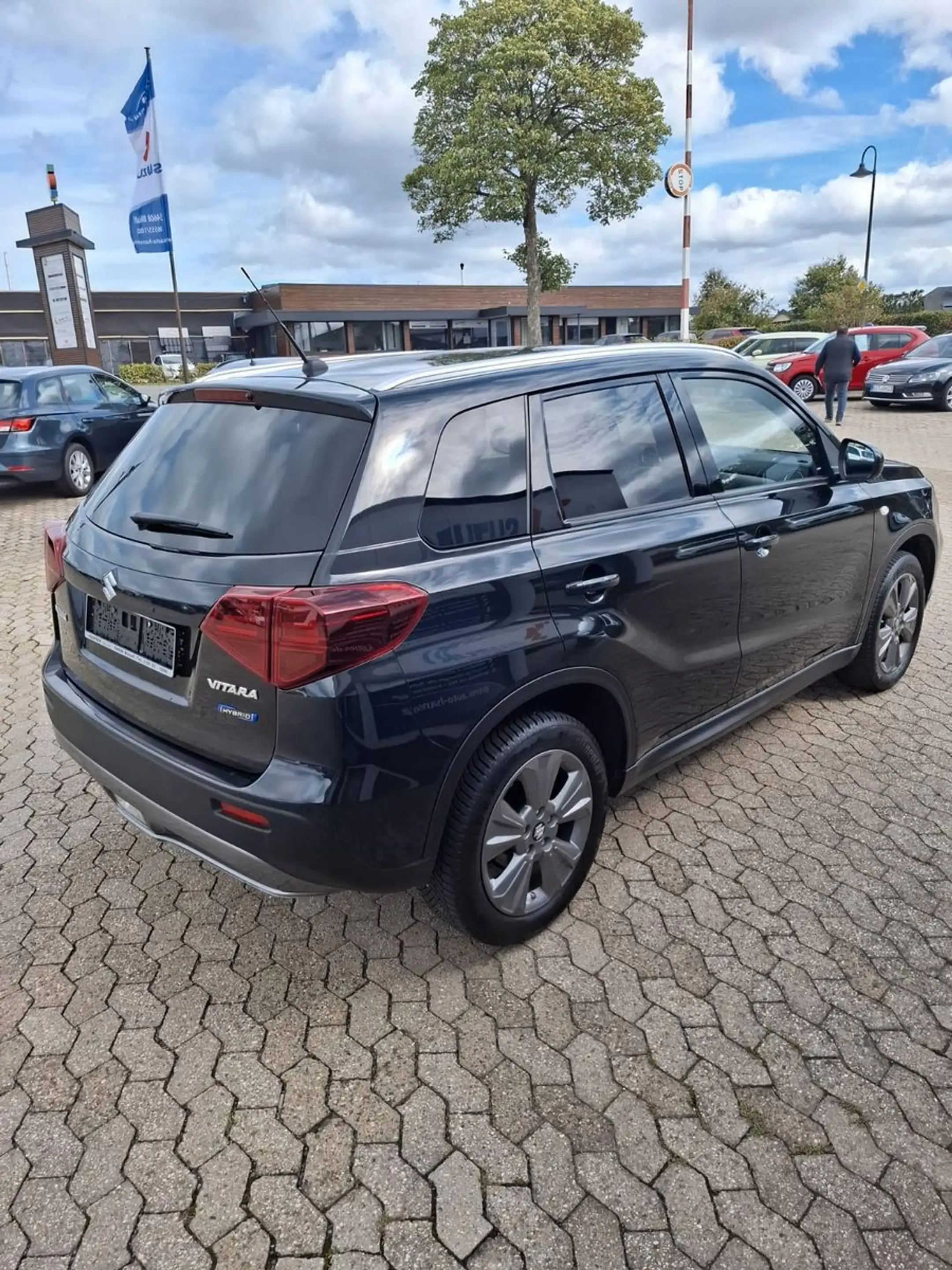 Suzuki Vitara 1,5 Dualjet Hybrid Allgrip AGS Comfort — photo 4
