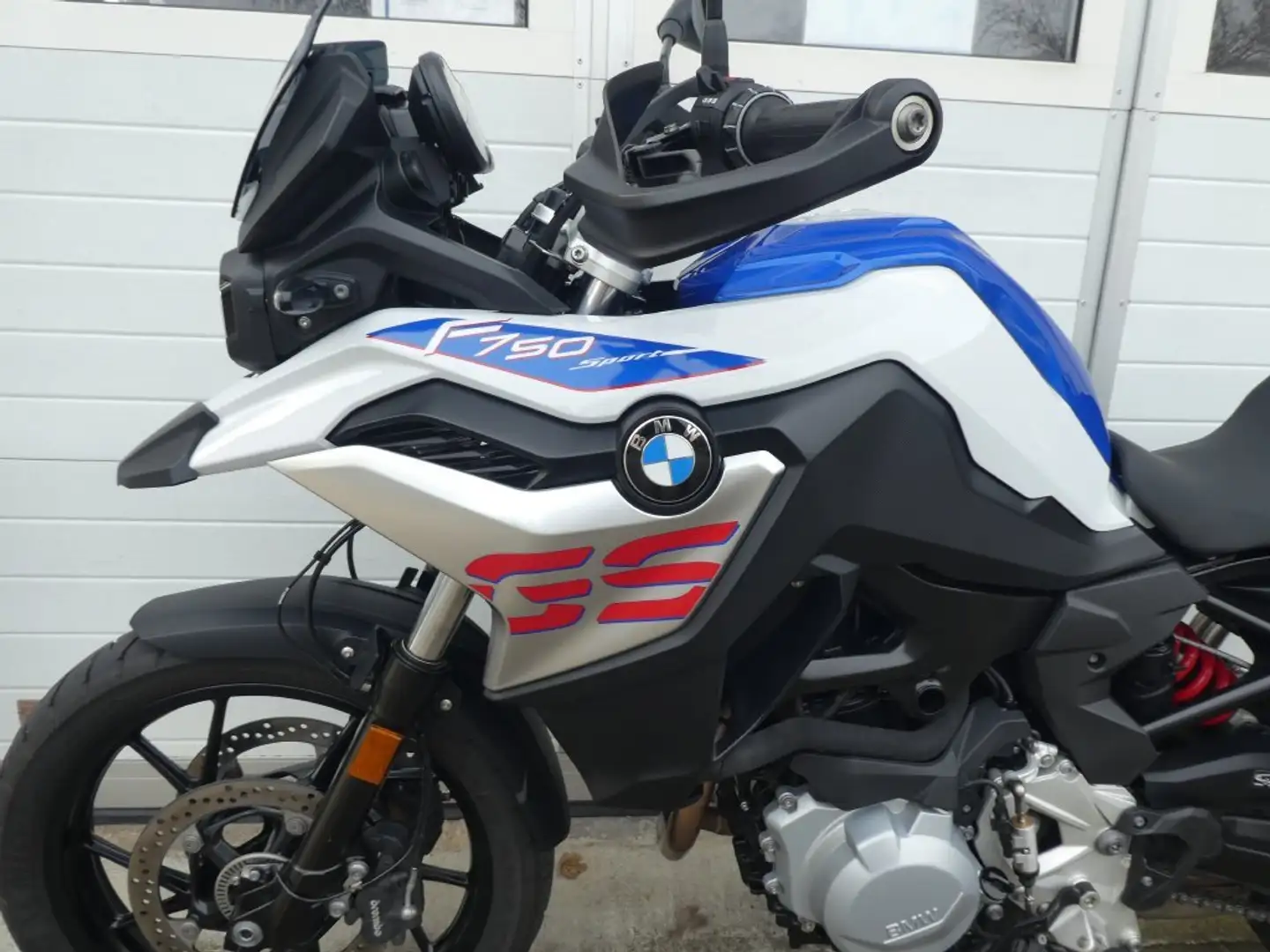 BMW F 750 GS Sport, Sitzbank und Fahrwerk tief, sehr gepflegt Blau - 2