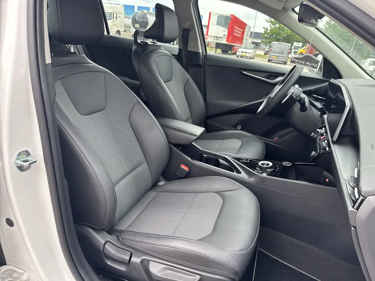 Kia Niro 1.6 GDi Hybrid ExecutiveLine |SCHADE PORTIER+DORPE 15