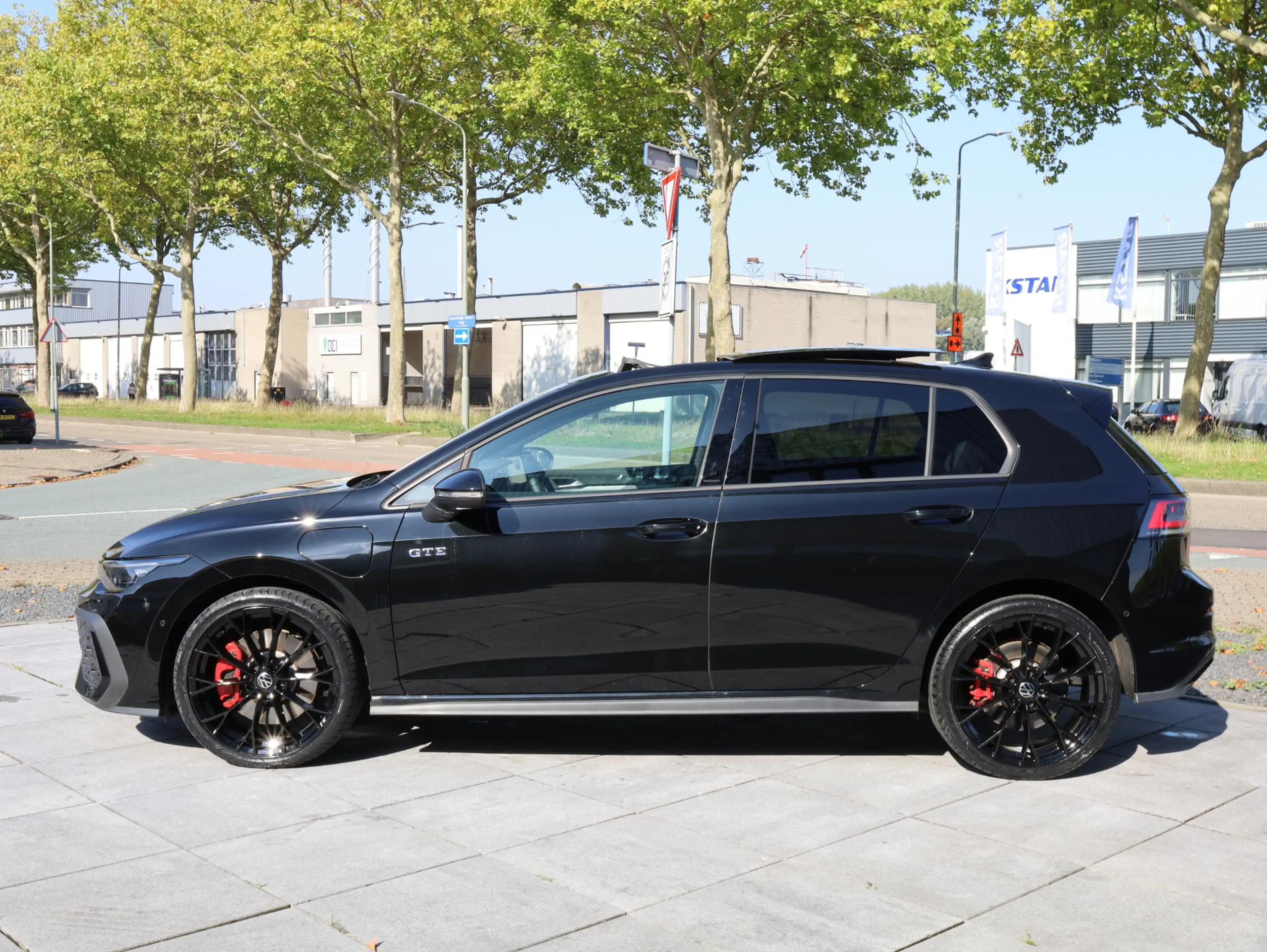 Volkswagen Golf GTE 1.5 eHybrid 272PK | Panodak | Leer | 19"Inch | Bla — photo 2