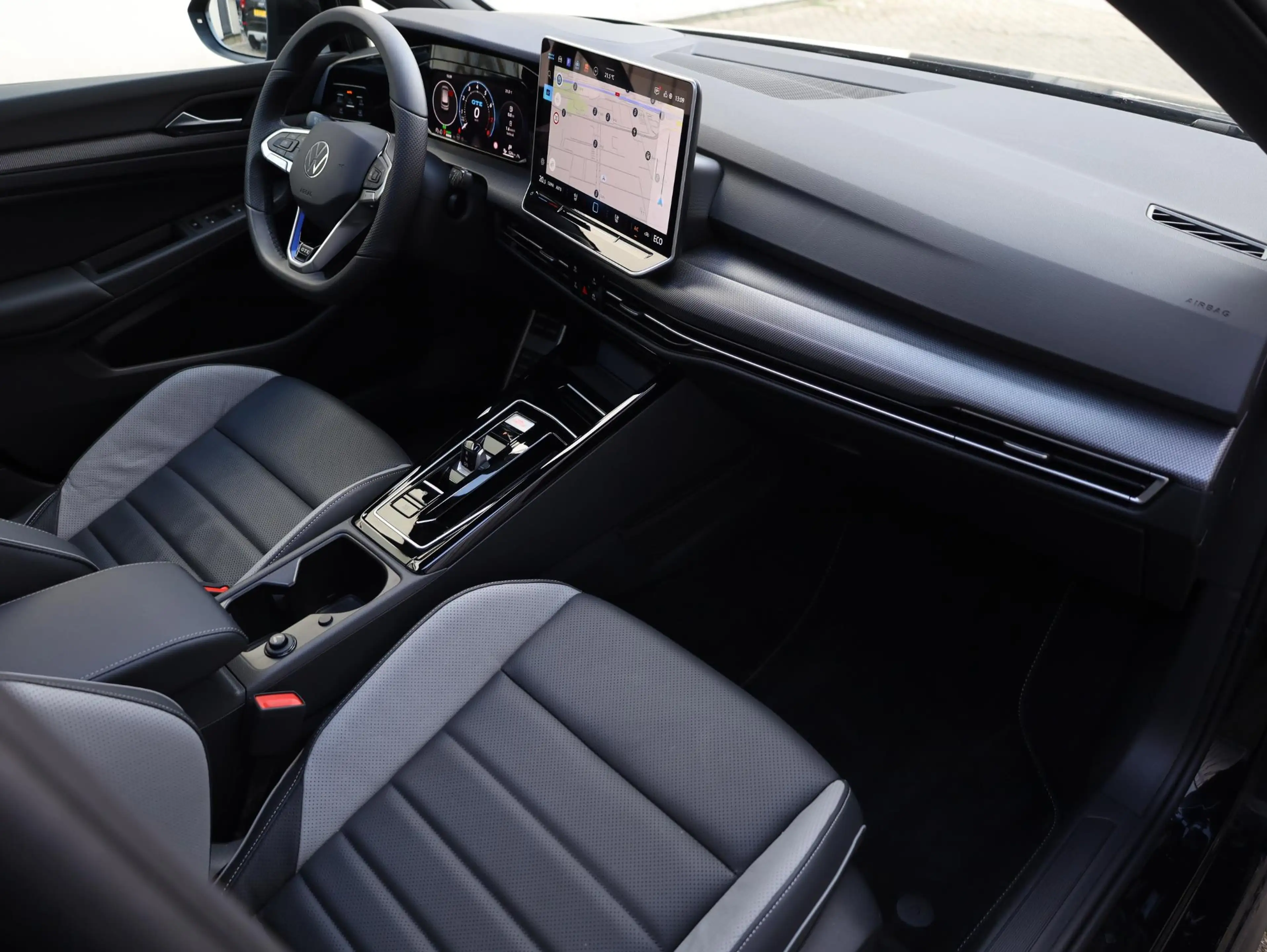 Volkswagen Golf GTE 1.5 eHybrid 272PK | Panodak | Leer | 19"Inch | Bla — photo 43