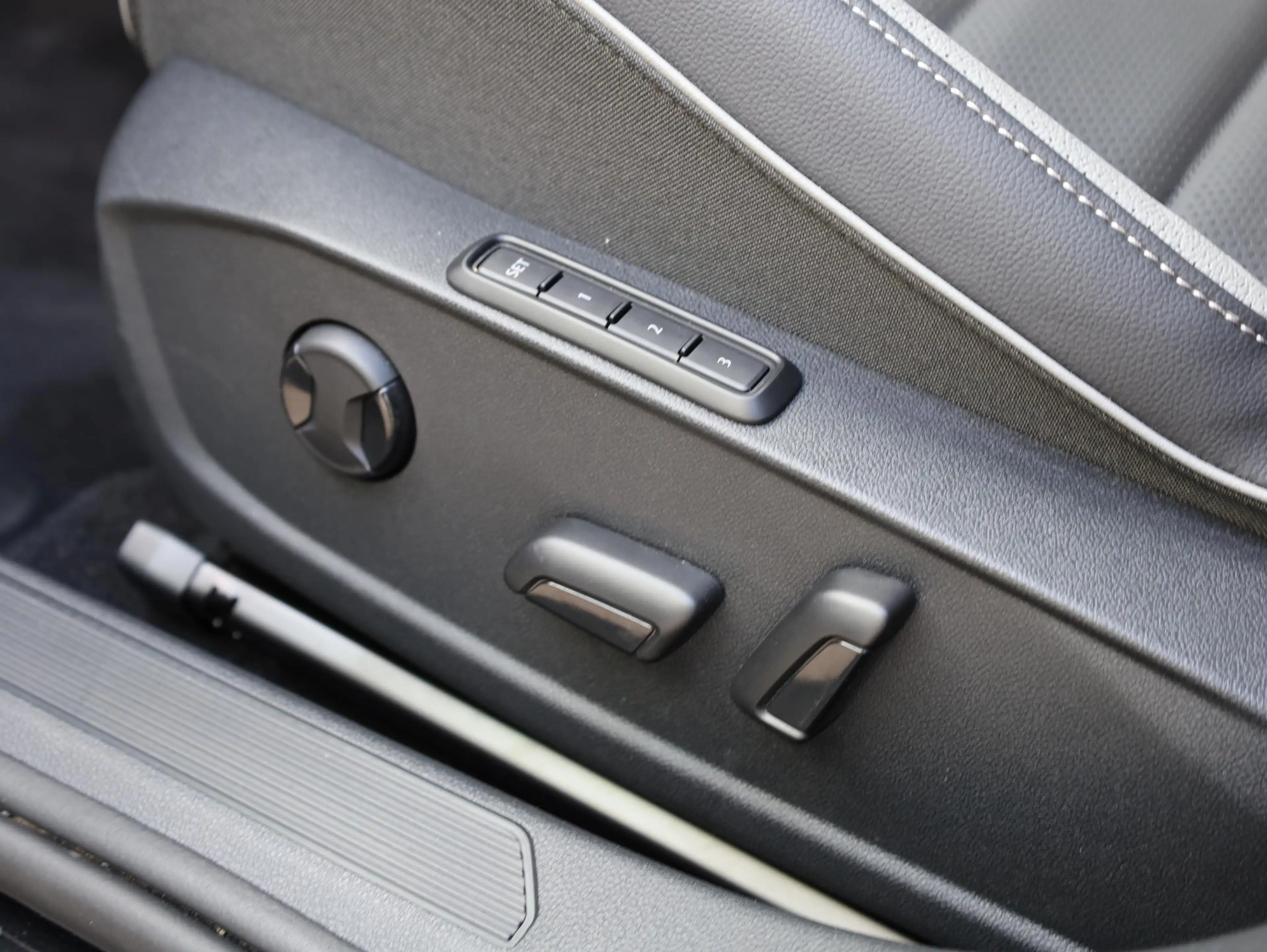 Volkswagen Golf GTE 1.5 eHybrid 272PK | Panodak | Leer | 19"Inch | Bla — photo 21