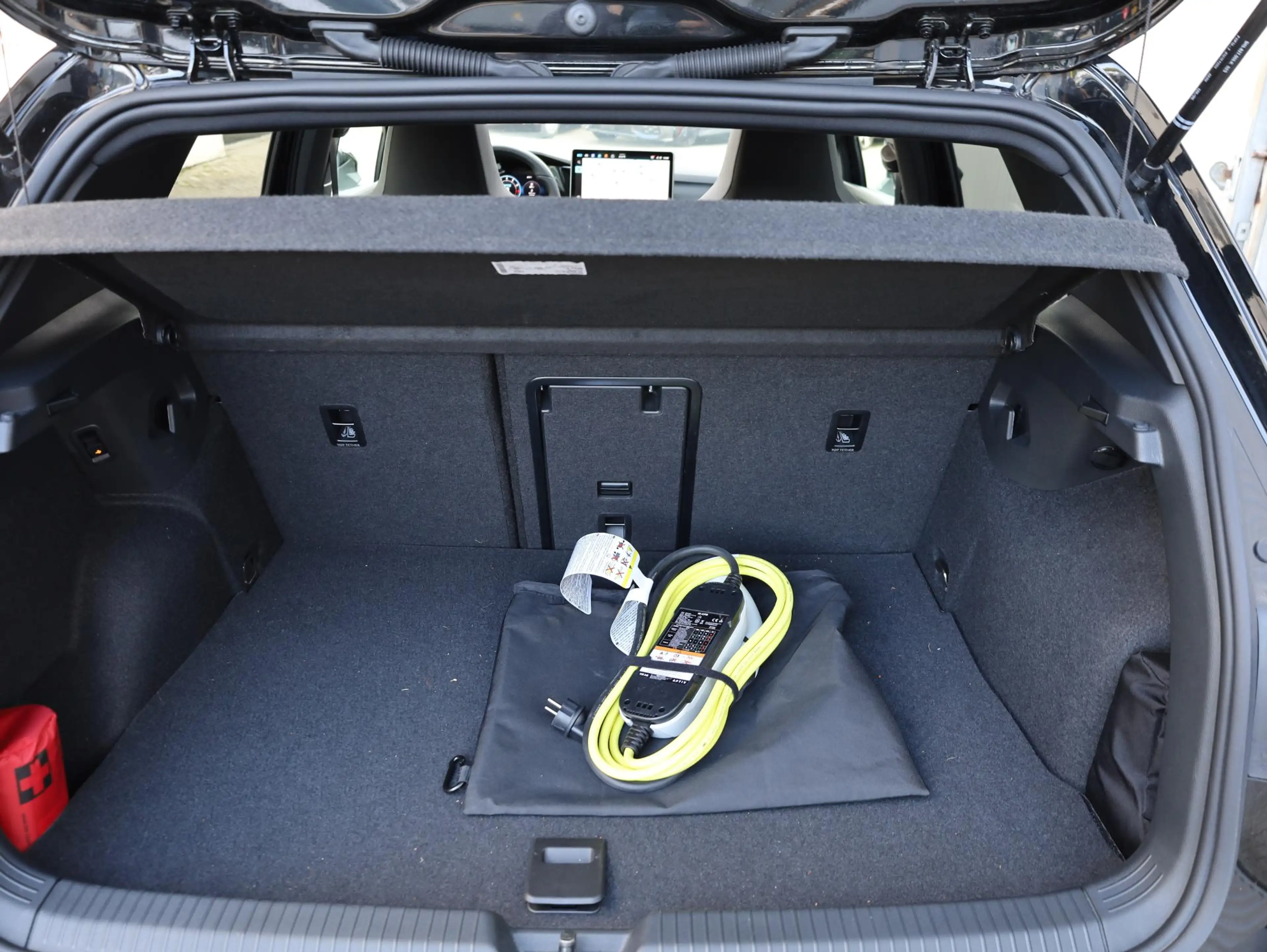 Volkswagen Golf GTE 1.5 eHybrid 272PK | Panodak | Leer | 19"Inch | Bla — photo 25