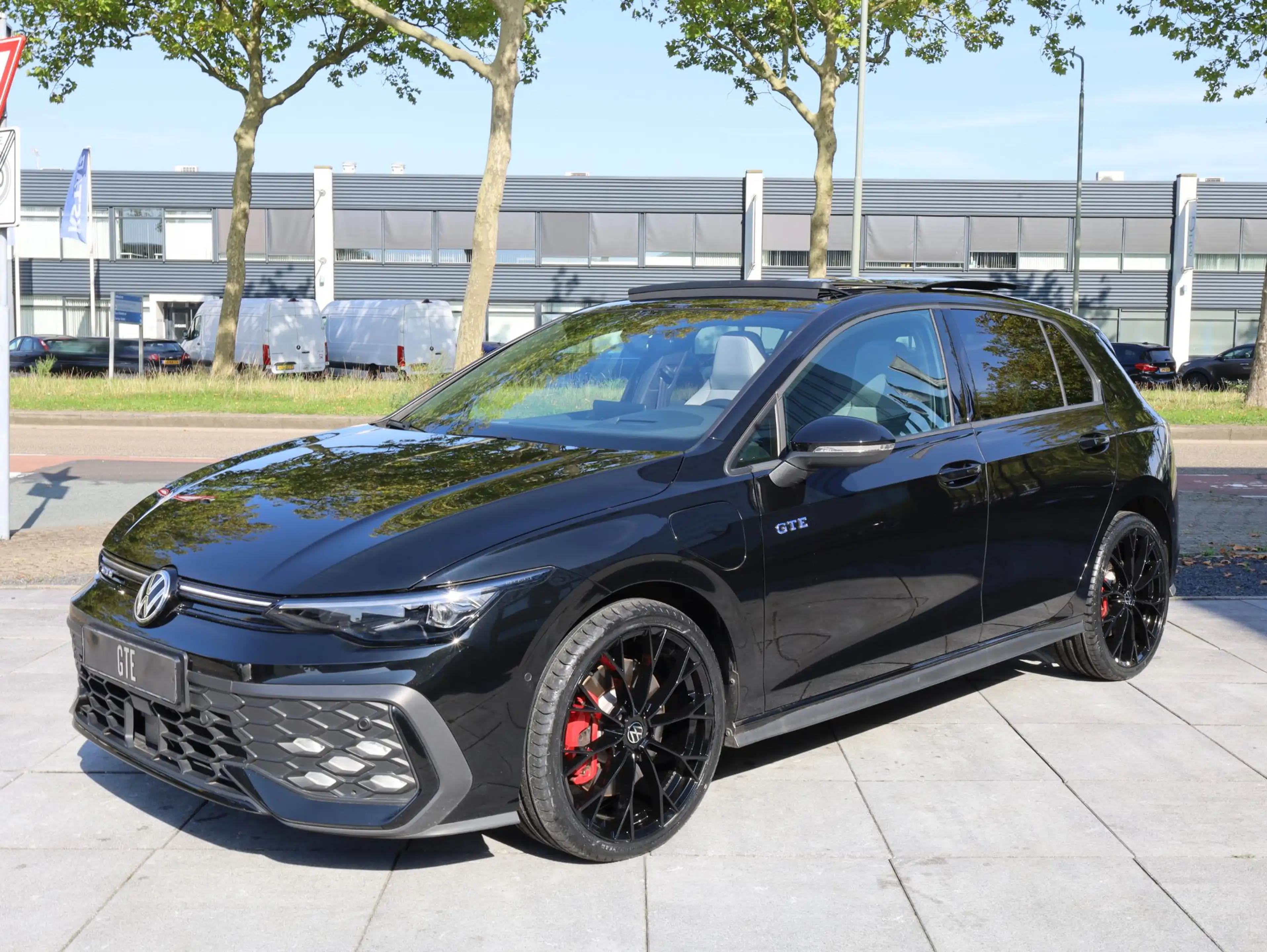 Volkswagen Golf GTE 1.5 eHybrid 272PK | Panodak | Leer | 19"Inch | Bla — photo 30