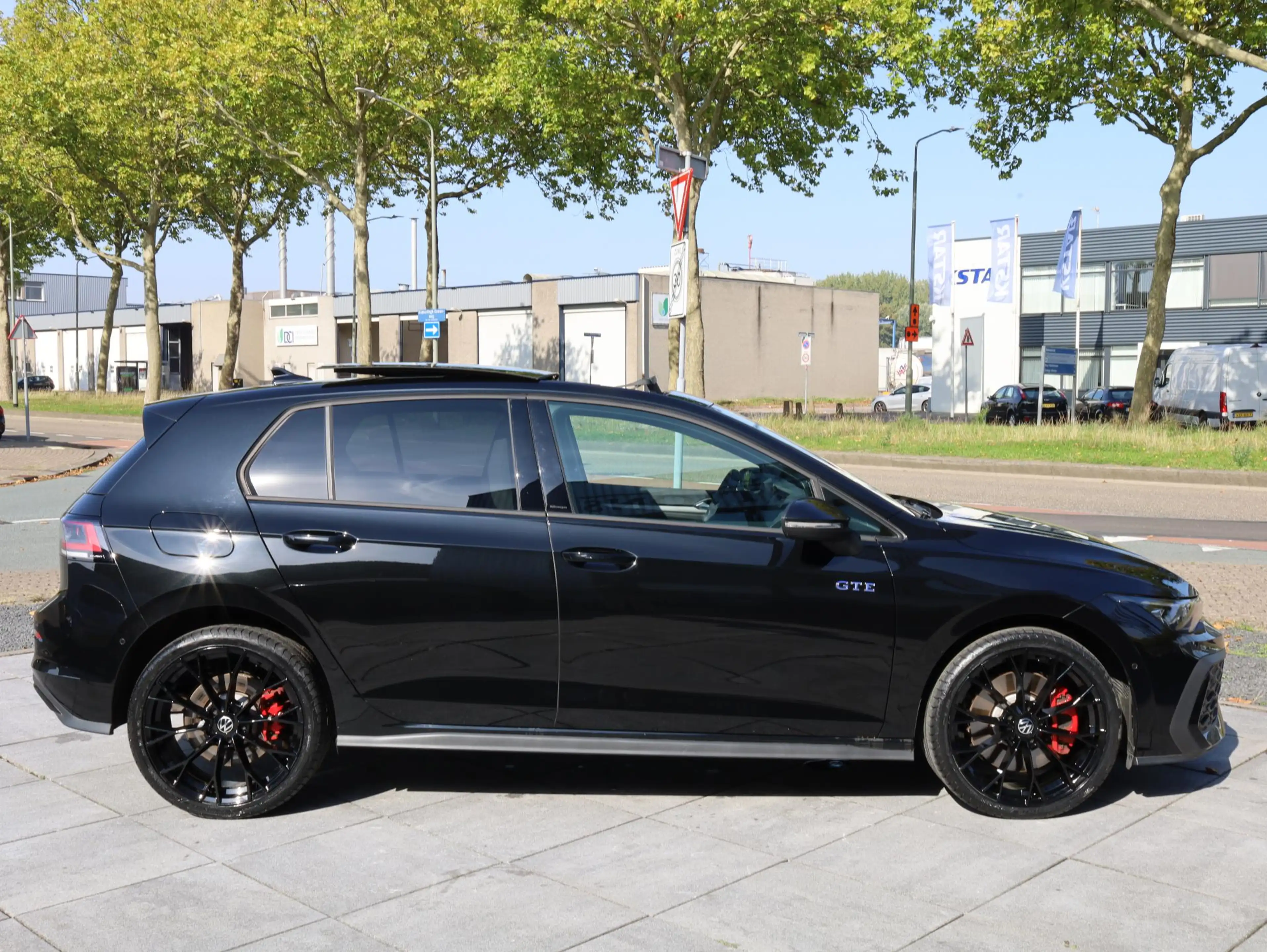 Volkswagen Golf GTE 1.5 eHybrid 272PK | Panodak | Leer | 19"Inch | Bla — photo 27
