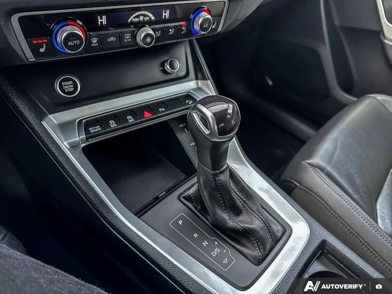 Audi Q3 снимка Audi Q3