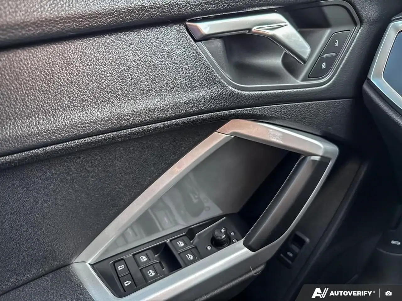 Audi Q3 снимка Audi Q3