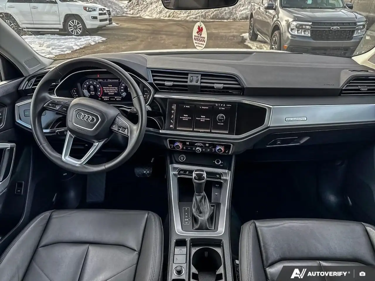 Audi Q3 снимка Audi Q3