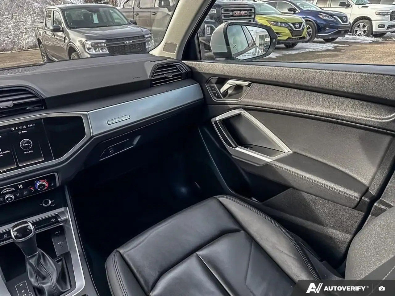 Audi Q3 снимка Audi Q3