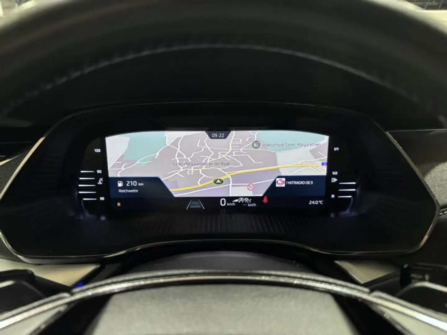Skoda Octavia 2,0TDI DSG VIRTUAL COCKPIT HEAD-UP-DISPLAY MATRIX-BEAM ANHÄNGEKUPPLUNG E-HECKKLAPPE Schwarz - 2