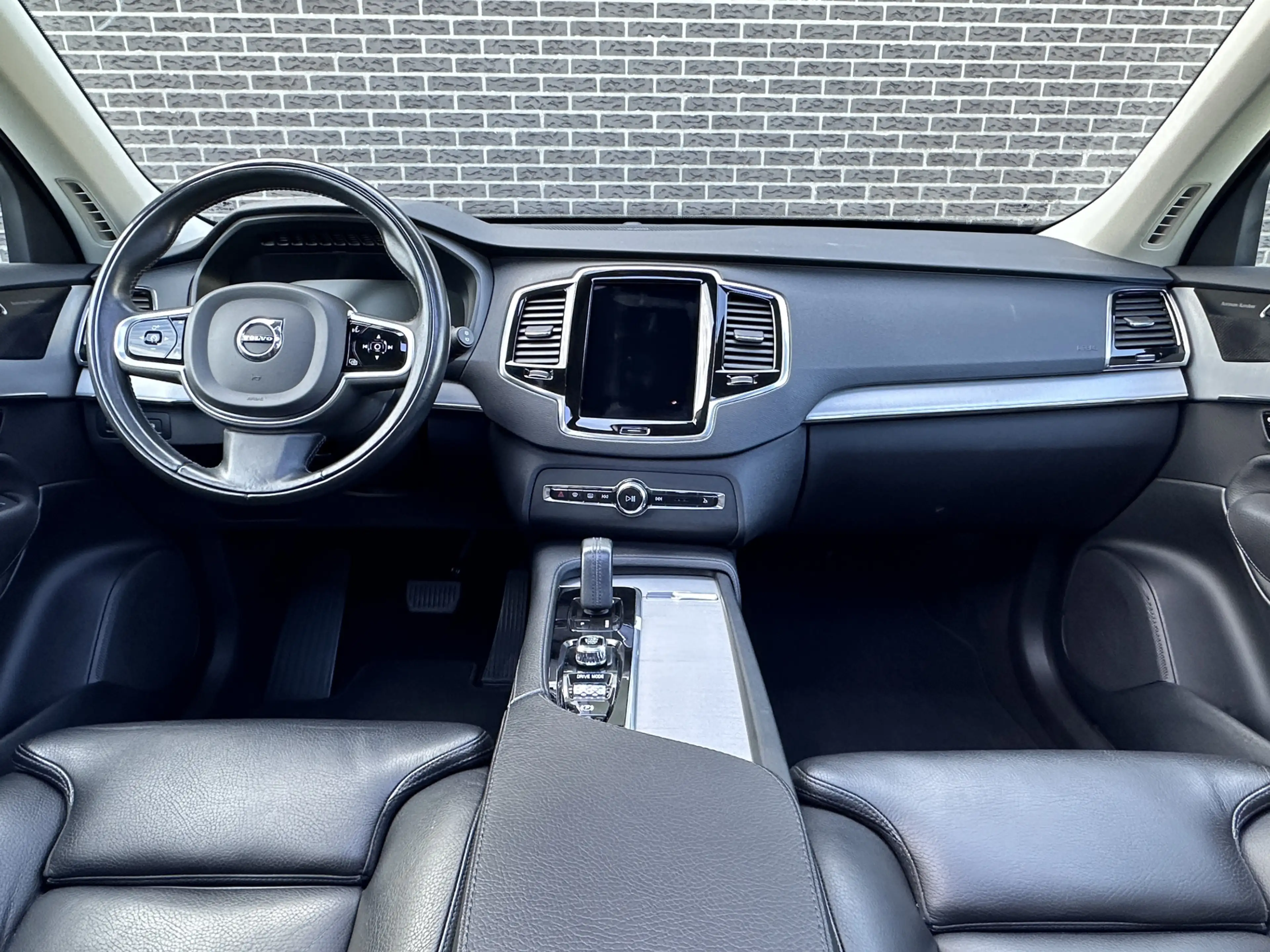 Volvo XC90 2.0 T8 Recharge AWD R-Design | Panorama | Keyless — photo 10
