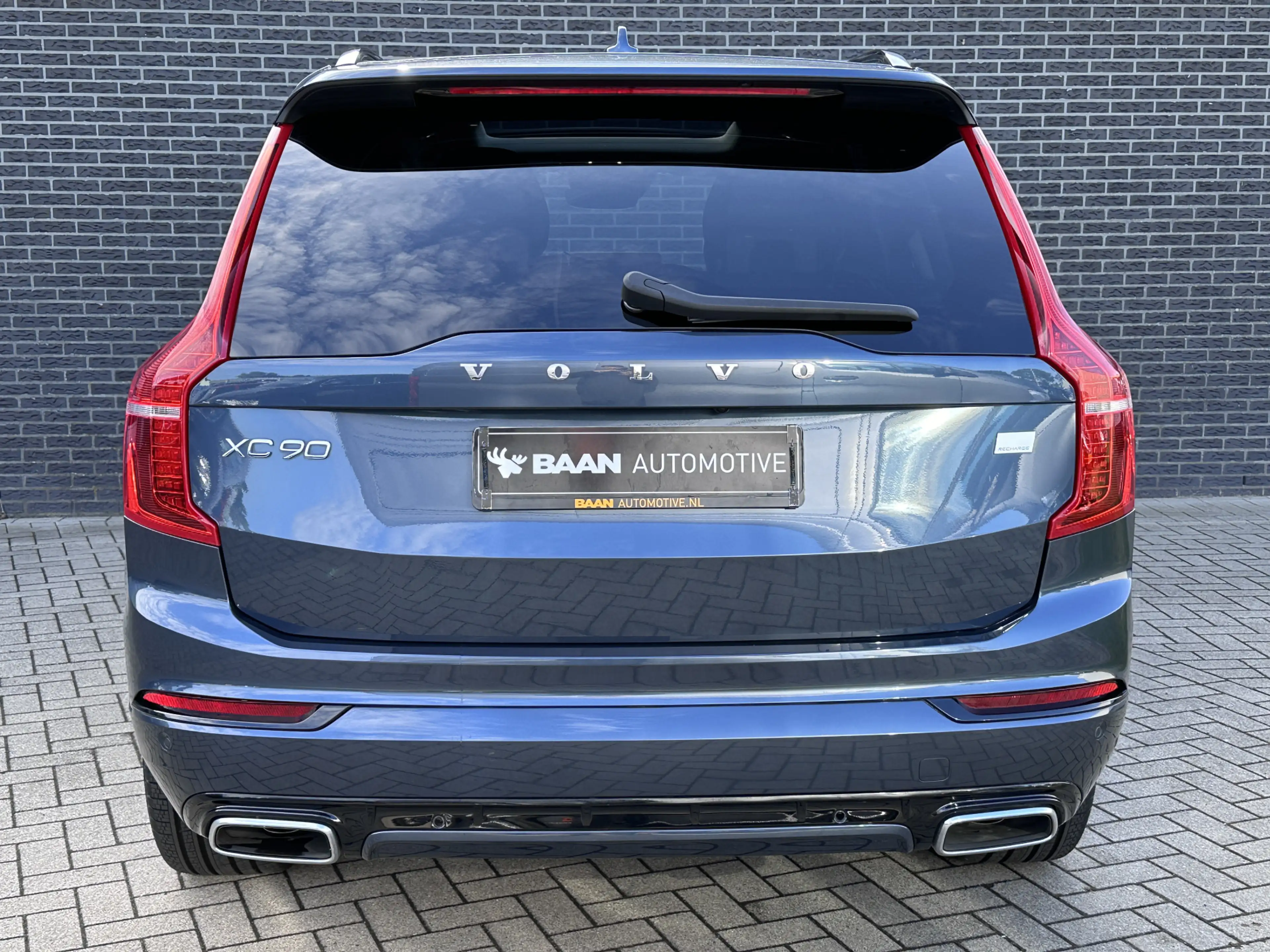 Volvo XC90 2.0 T8 Recharge AWD R-Design | Panorama | Keyless — photo 44