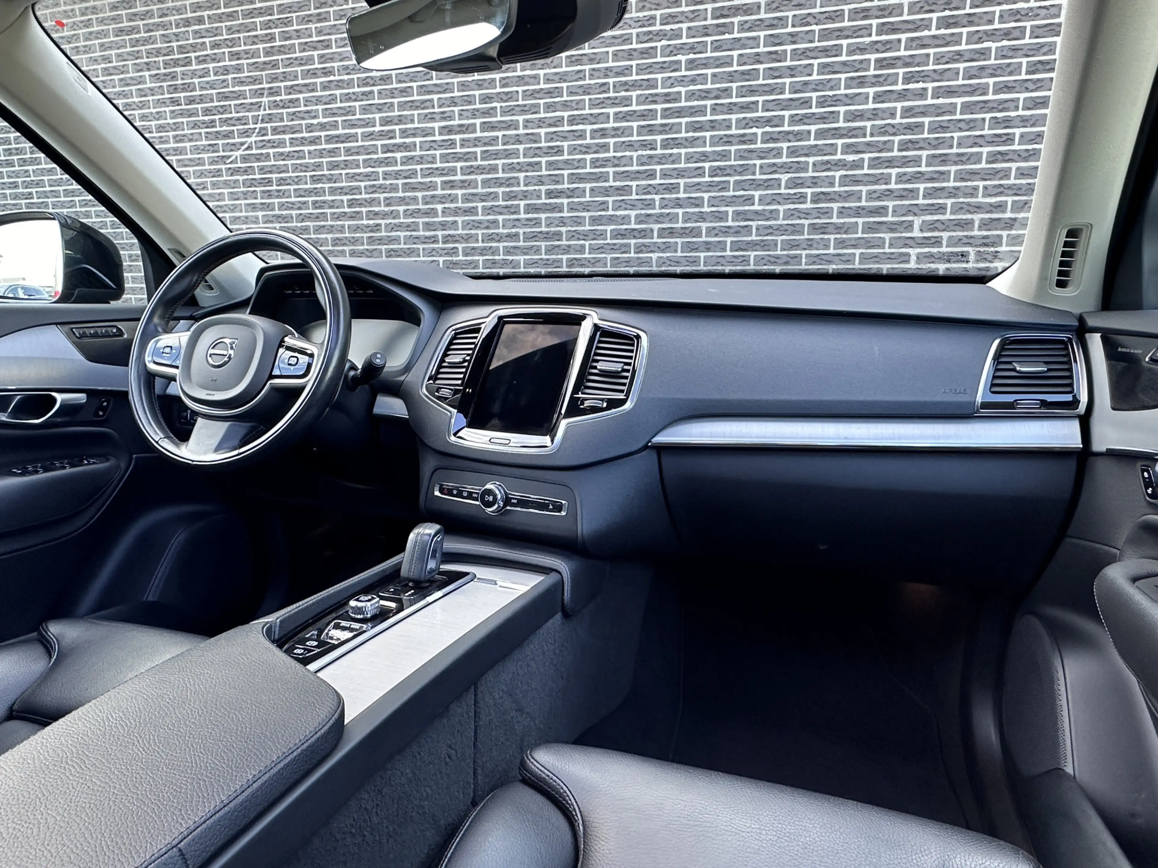 Volvo XC90 2.0 T8 Recharge AWD R-Design | Panorama | Keyless — photo 8