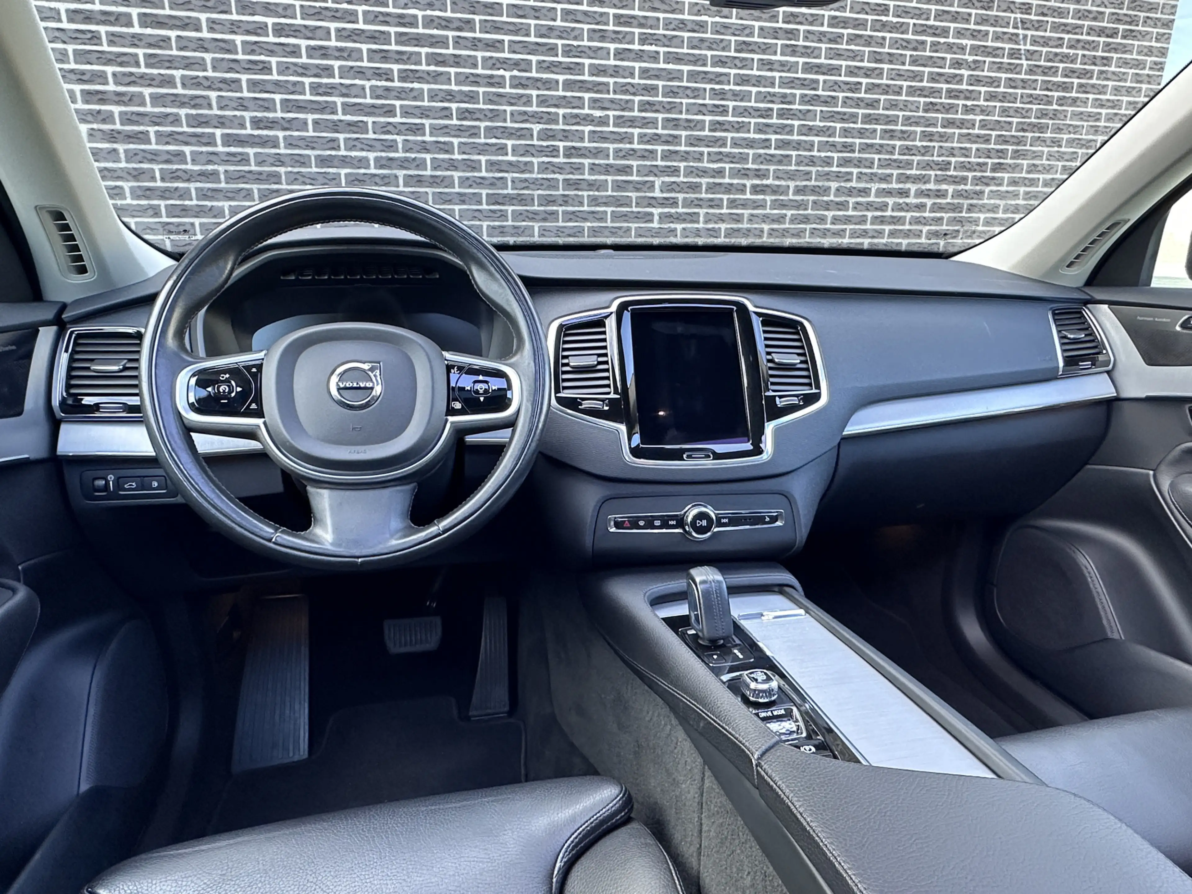 Volvo XC90 2.0 T8 Recharge AWD R-Design | Panorama | Keyless — photo 9