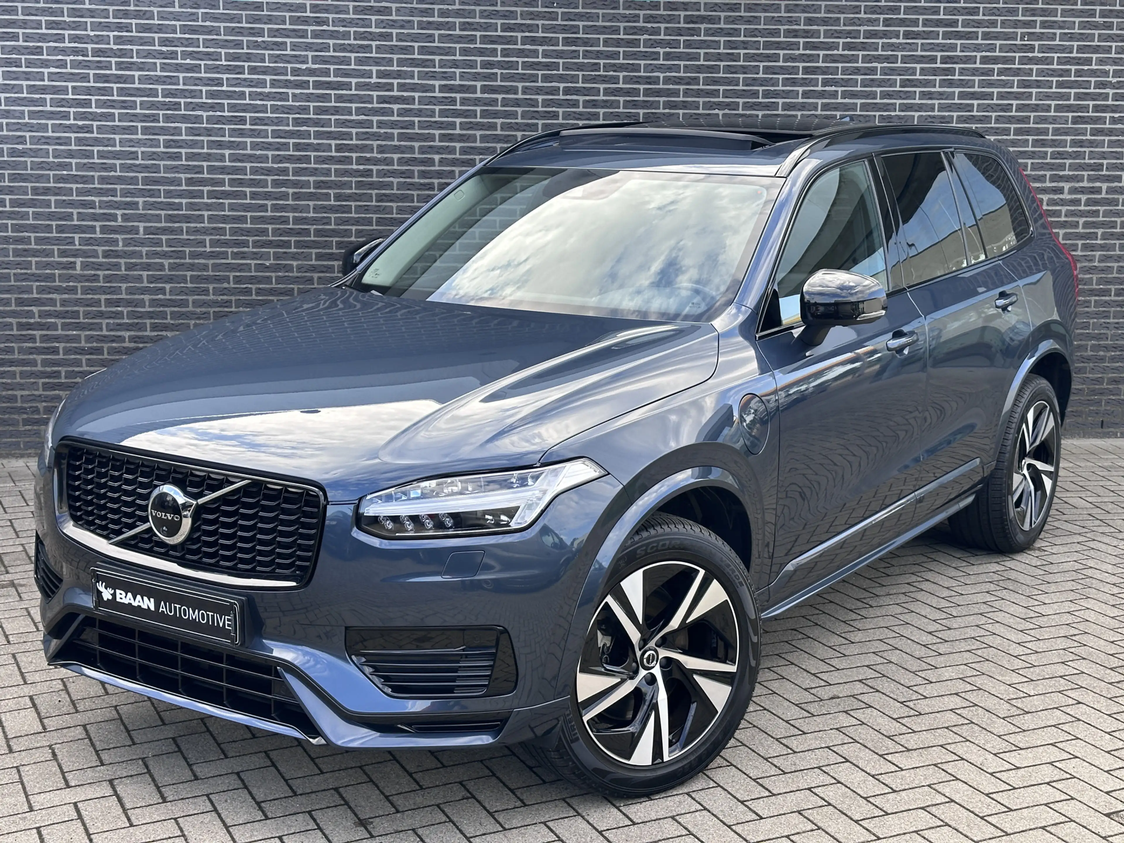 Volvo XC90 2.0 T8 Recharge AWD R-Design | Panorama | Keyless — photo 5