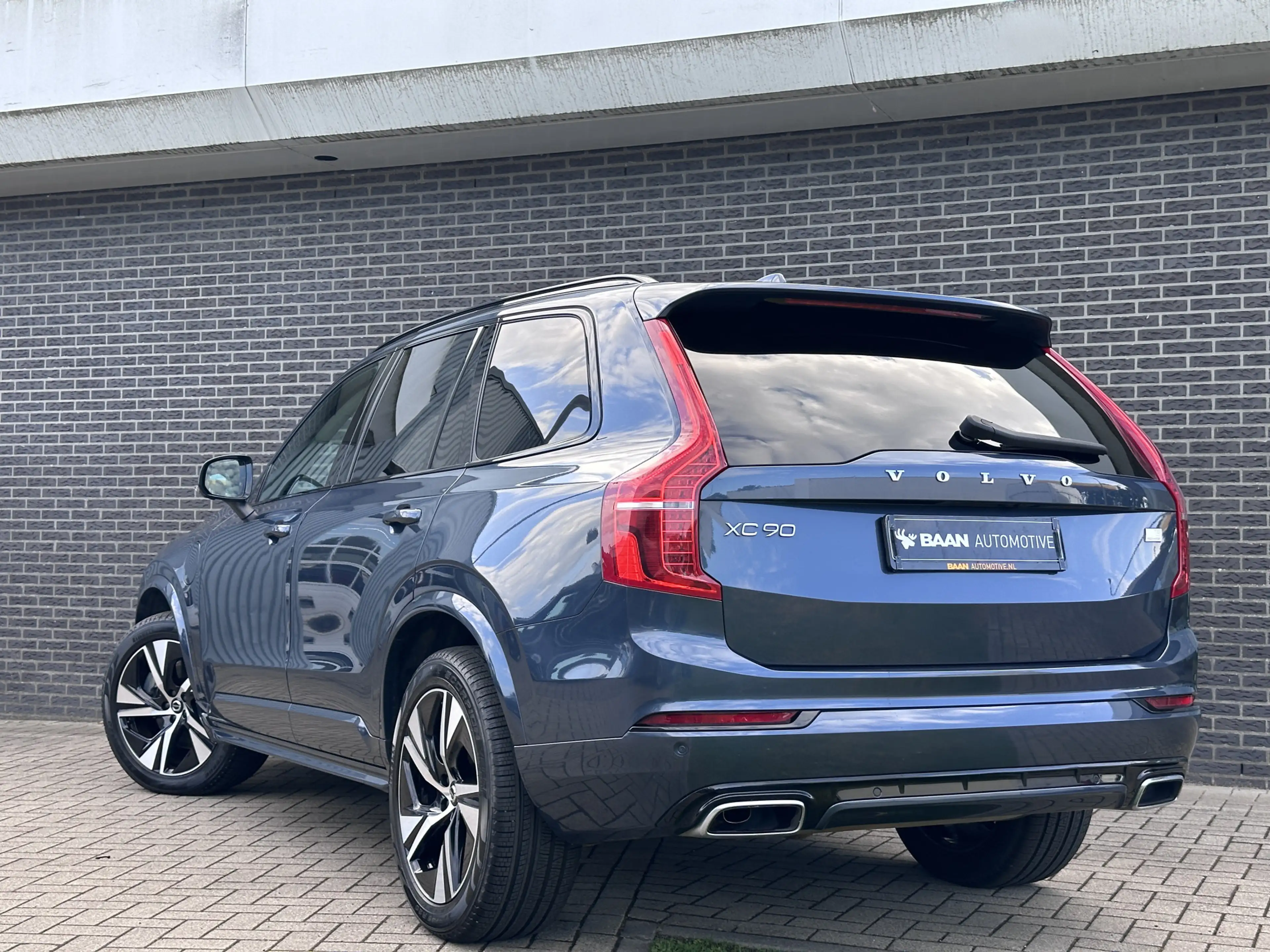 Volvo XC90 2.0 T8 Recharge AWD R-Design | Panorama | Keyless — photo 20