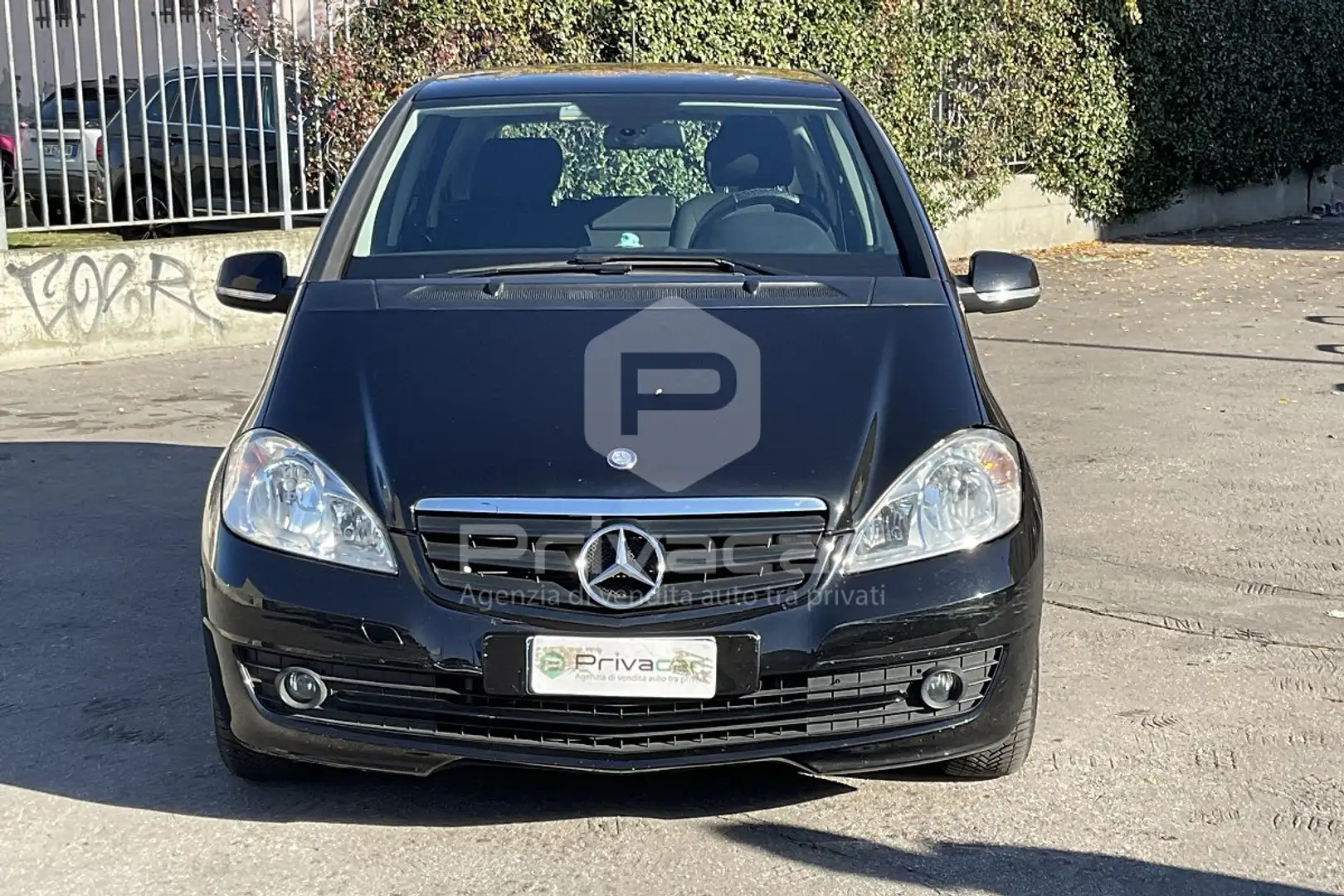 Mercedes-Benz A 160 A 160 BlueEFFICIENCY Executive Schwarz - 2