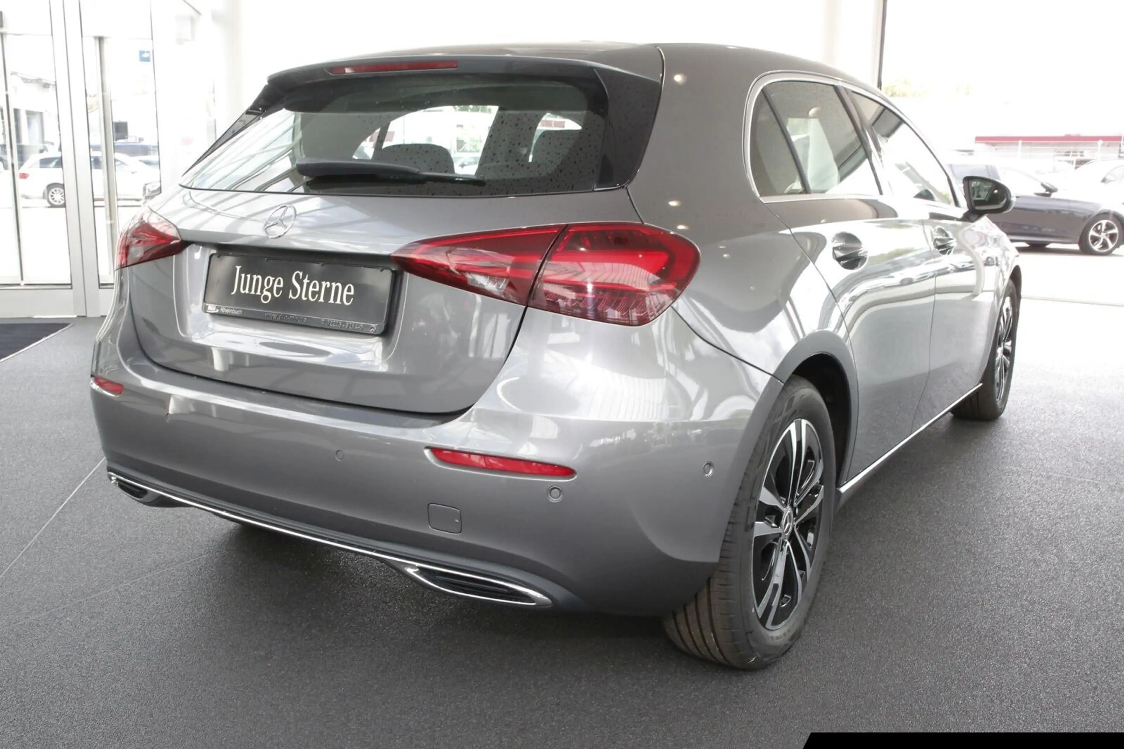 Mercedes-Benz A 180 A 180 Progressive/Autom./Winter-Pak./Fernl.-Ass. — photo 3