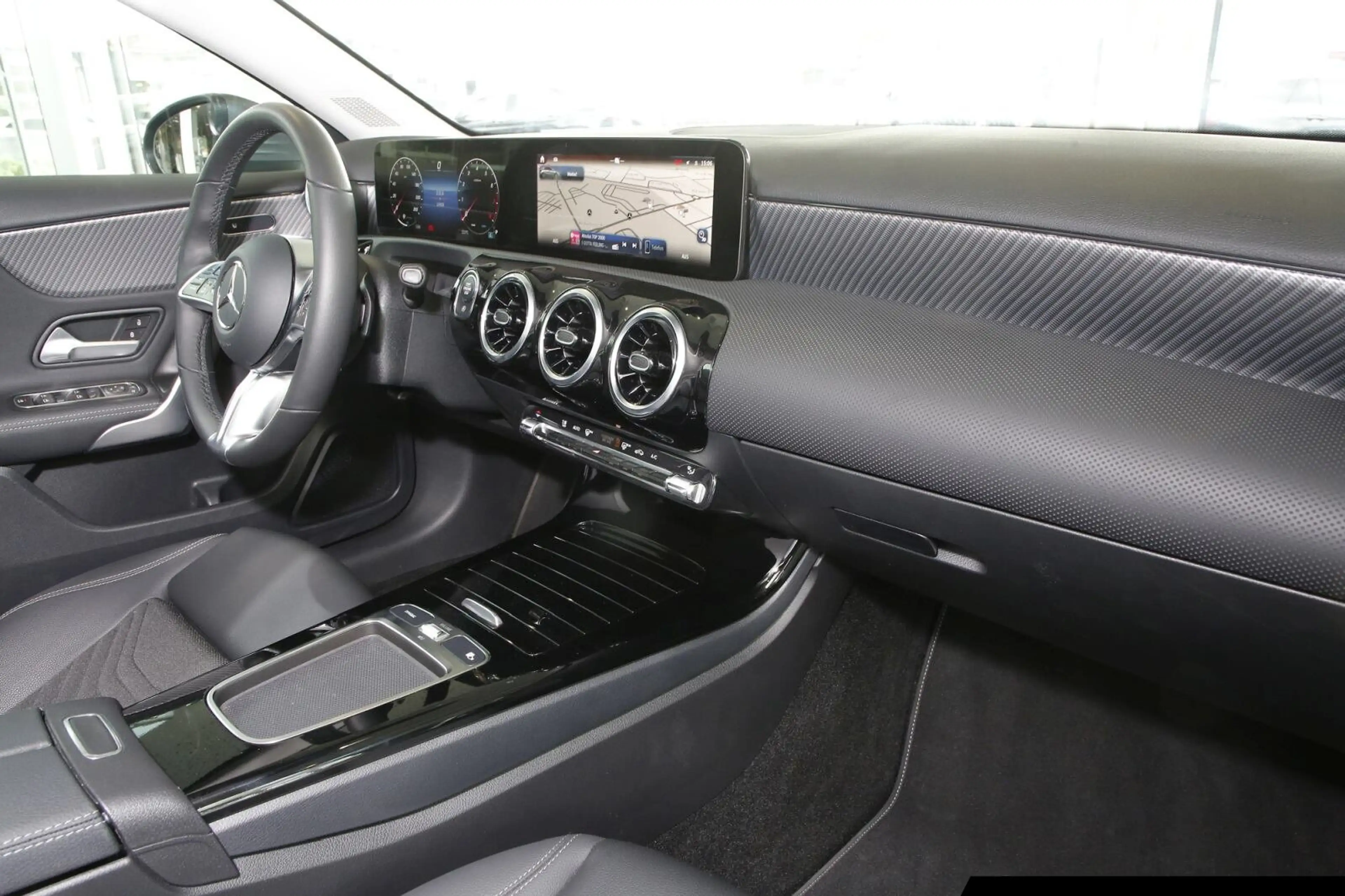 Mercedes-Benz A 180 A 180 Progressive/Autom./Winter-Pak./Fernl.-Ass. — photo 7