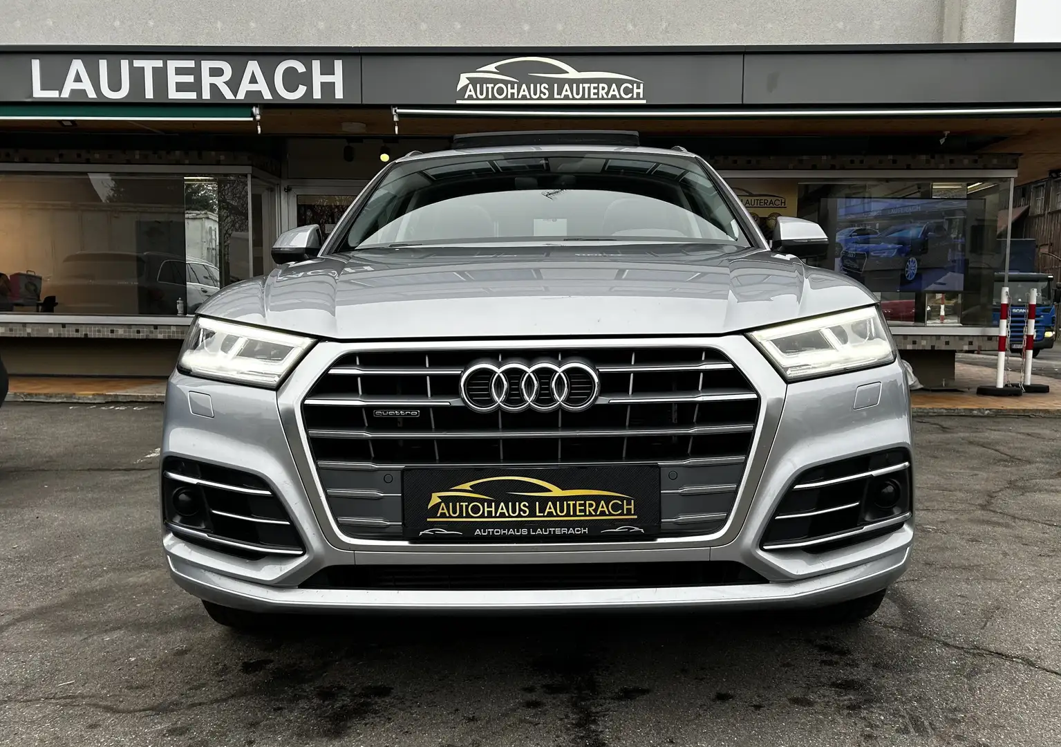 Audi Q5 50 TFSIe quattro Sport *VOLL *S-LINE *PANO *AHK Gris - 2
