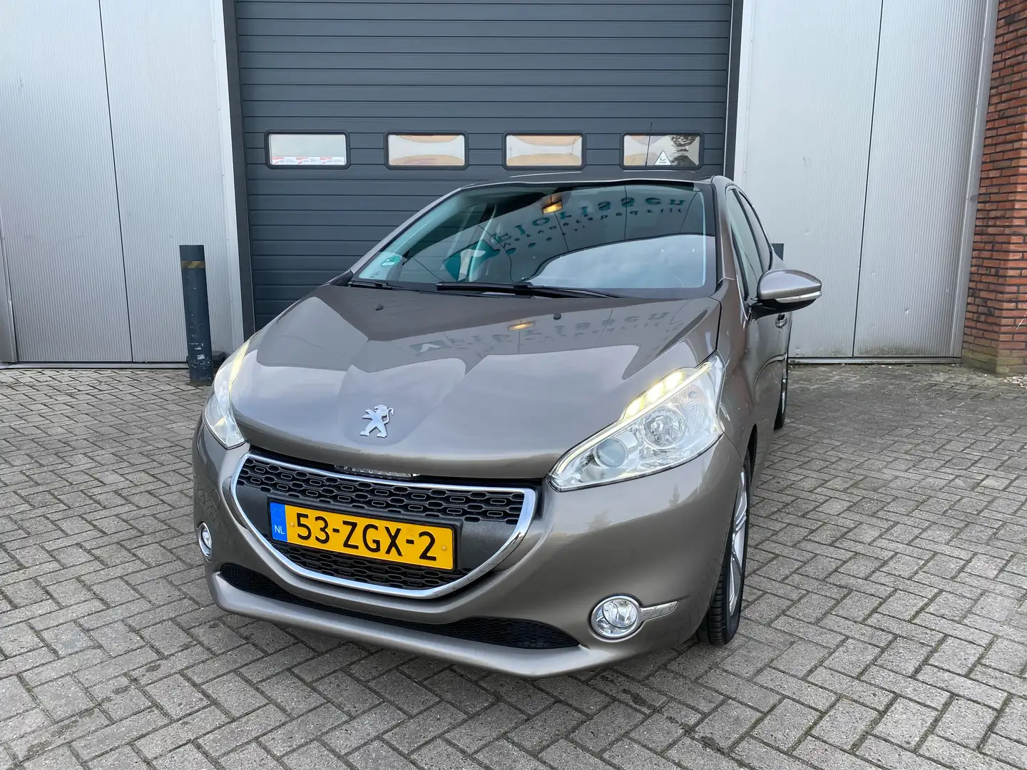 Peugeot 208 1.6 VTi Allure | Sportstoelen Grijs - 2