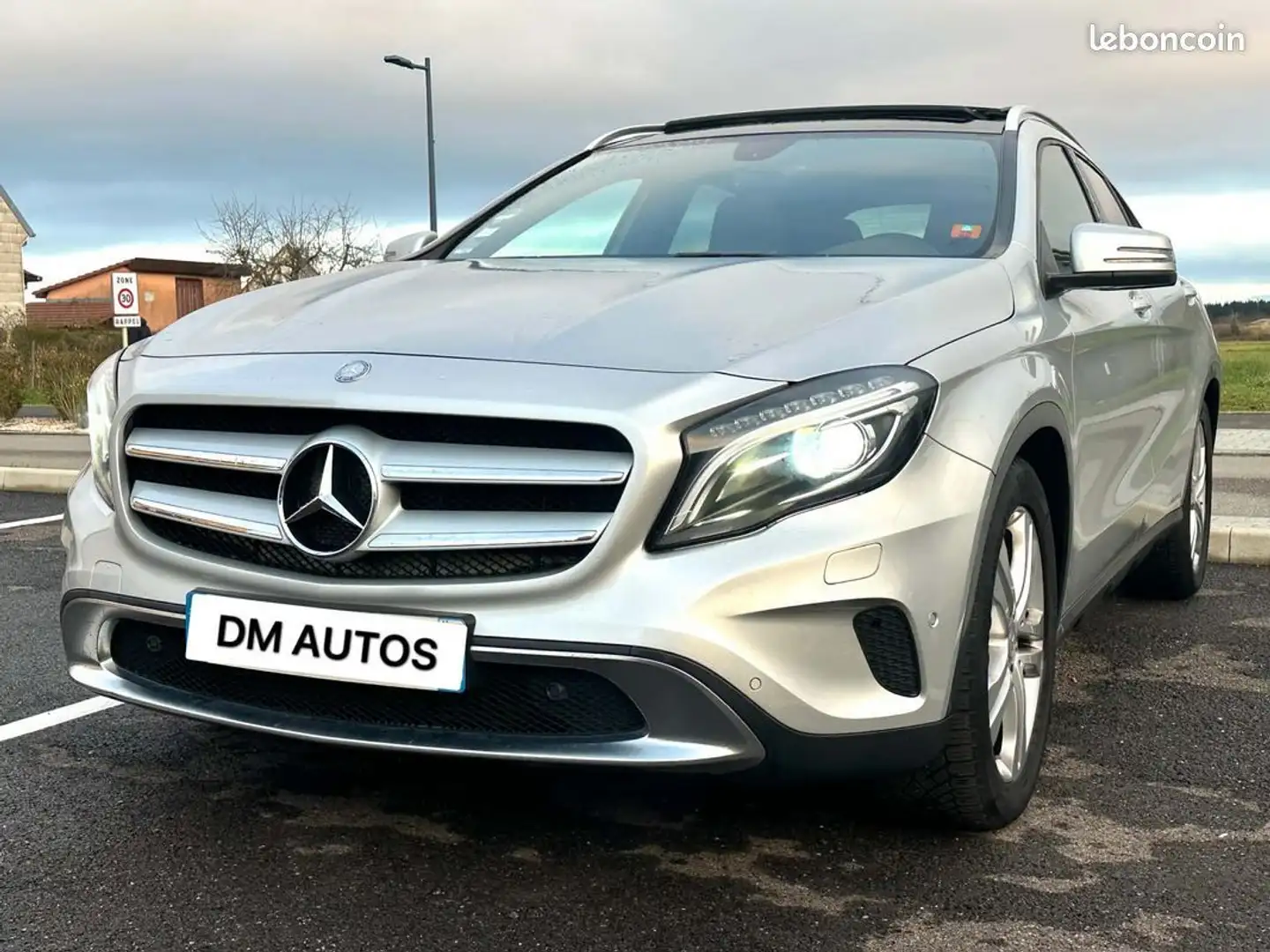 Mercedes-Benz GLA 220 Classe Mercedes 220 cdi 4matic sport toit ouvrant + harman kardon cuir Gris - 1